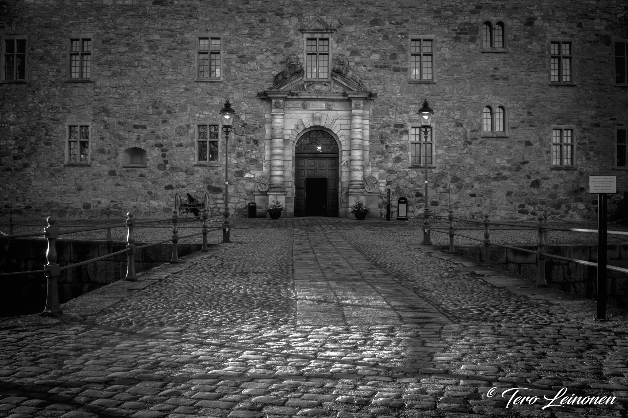 Minolta AF 24mm F2.8 sample photo. Örebro castle photography