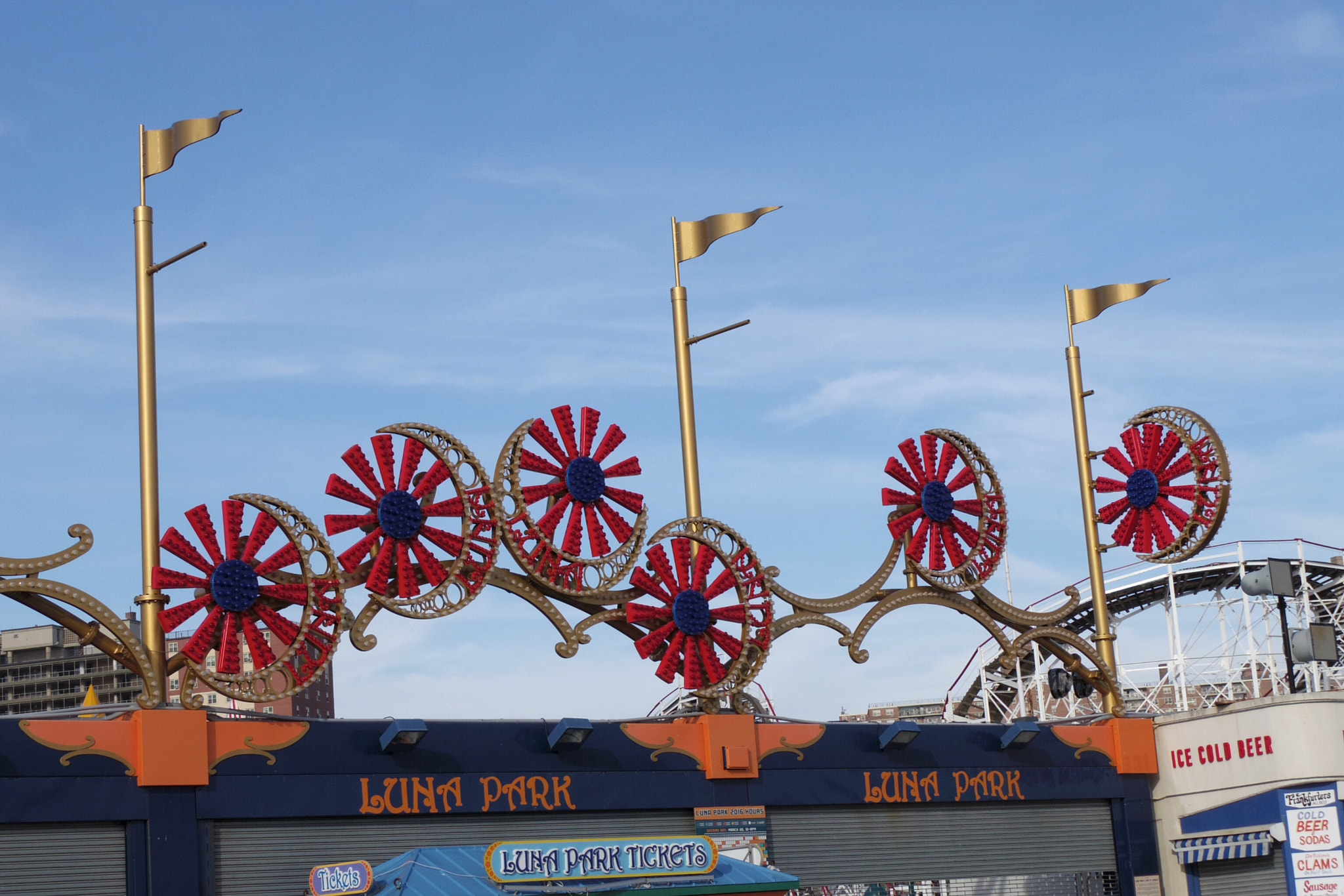 Pentax Q-S1 sample photo. Luna park photography