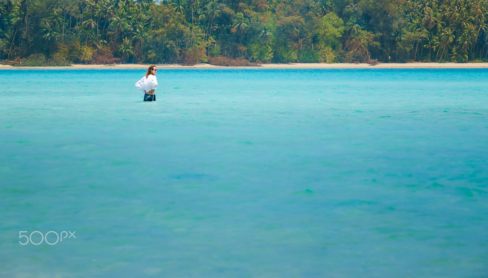 Sony Cyber-shot DSC-RX10 II sample photo. Relax with blue sea at koh mak thailand photography