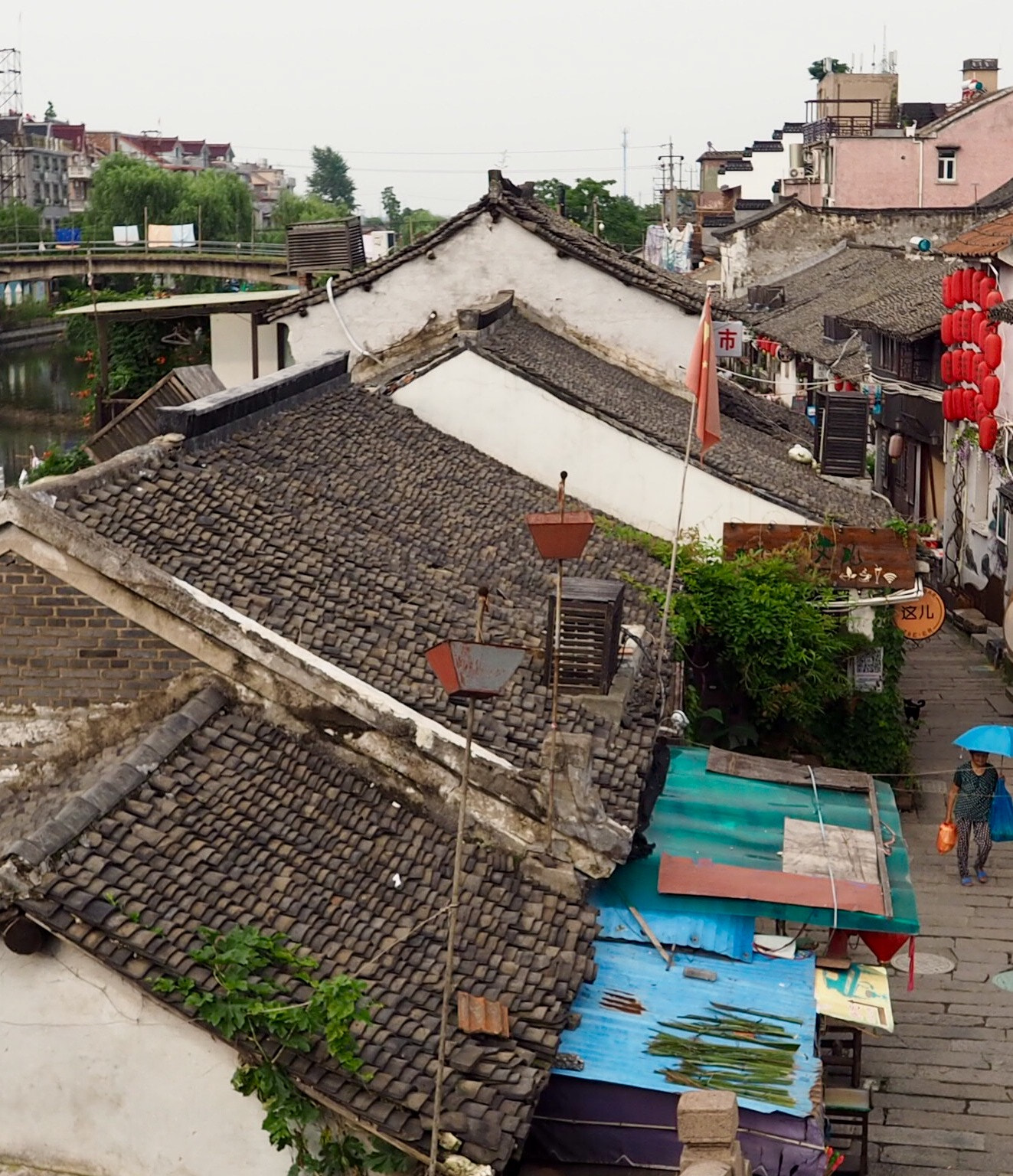 Olympus OM-D E-M10 sample photo. Rooftops photography