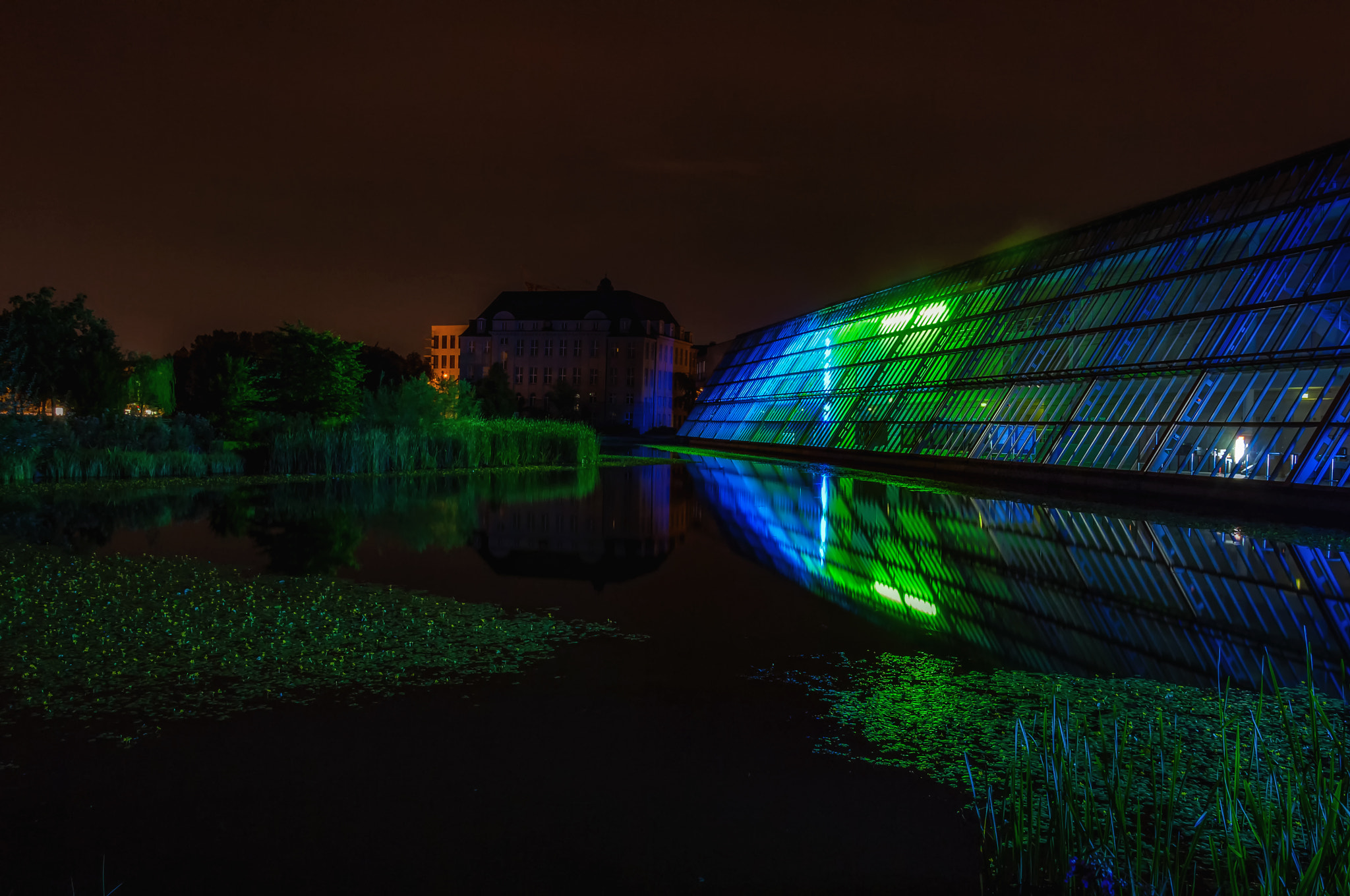 Nikon D2X sample photo. "wissenschaftspark gelsenkirchen illuminated" photography
