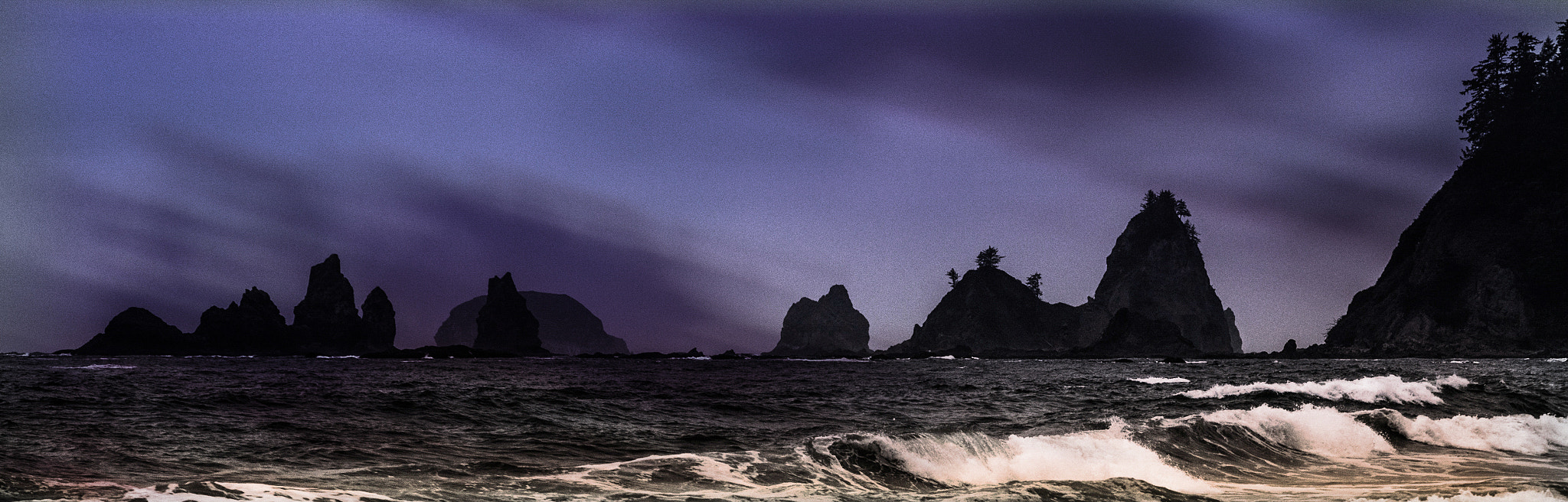 Nikon AF-S Nikkor 70-200mm F4G ED VR sample photo. Storm at the sea stacks in the olympic peninsula photography