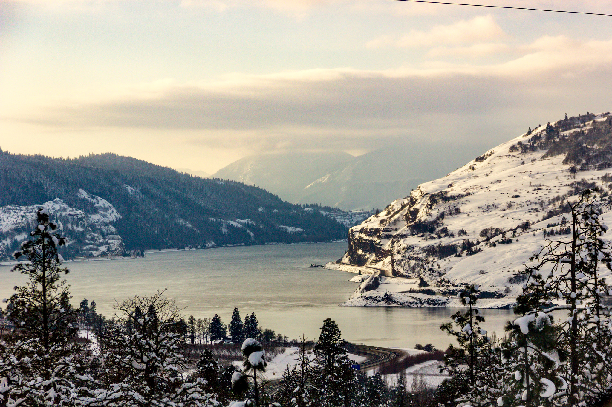Canon EOS 550D (EOS Rebel T2i / EOS Kiss X4) sample photo. The great columbia gorge photography