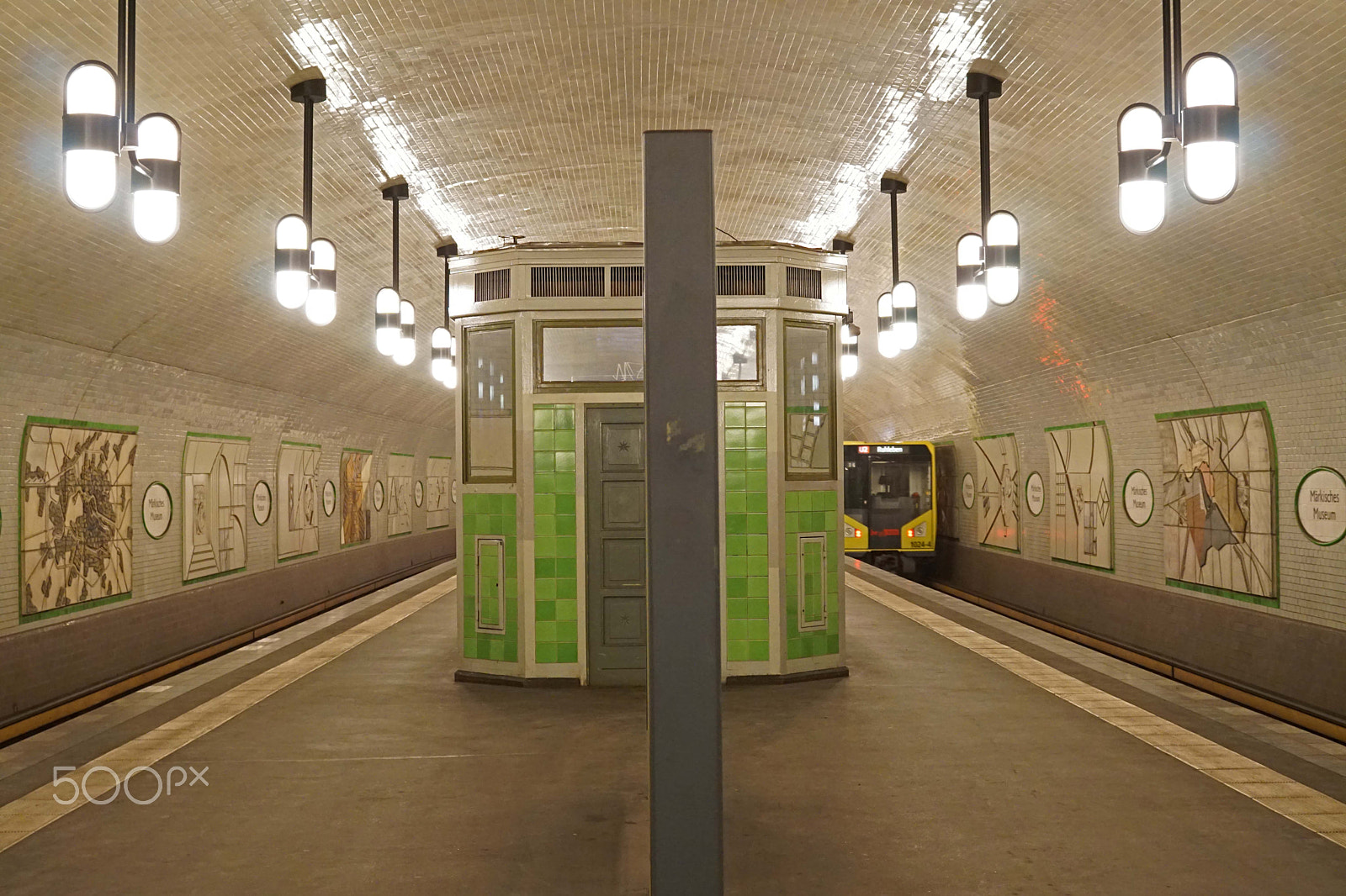 Sony DT 30mm F2.8 Macro SAM sample photo. Subway station märkisches museum berlin photography