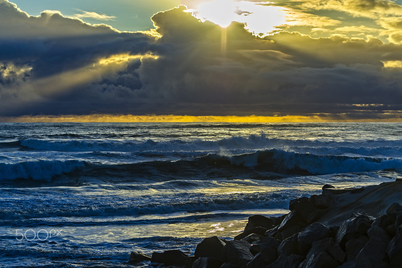 Nikon D3S + Nikon AF-S Nikkor 80-400mm F4.5-5.6G ED VR sample photo. Stormy sea at sunset in oceanside - february 18, 2017 photography