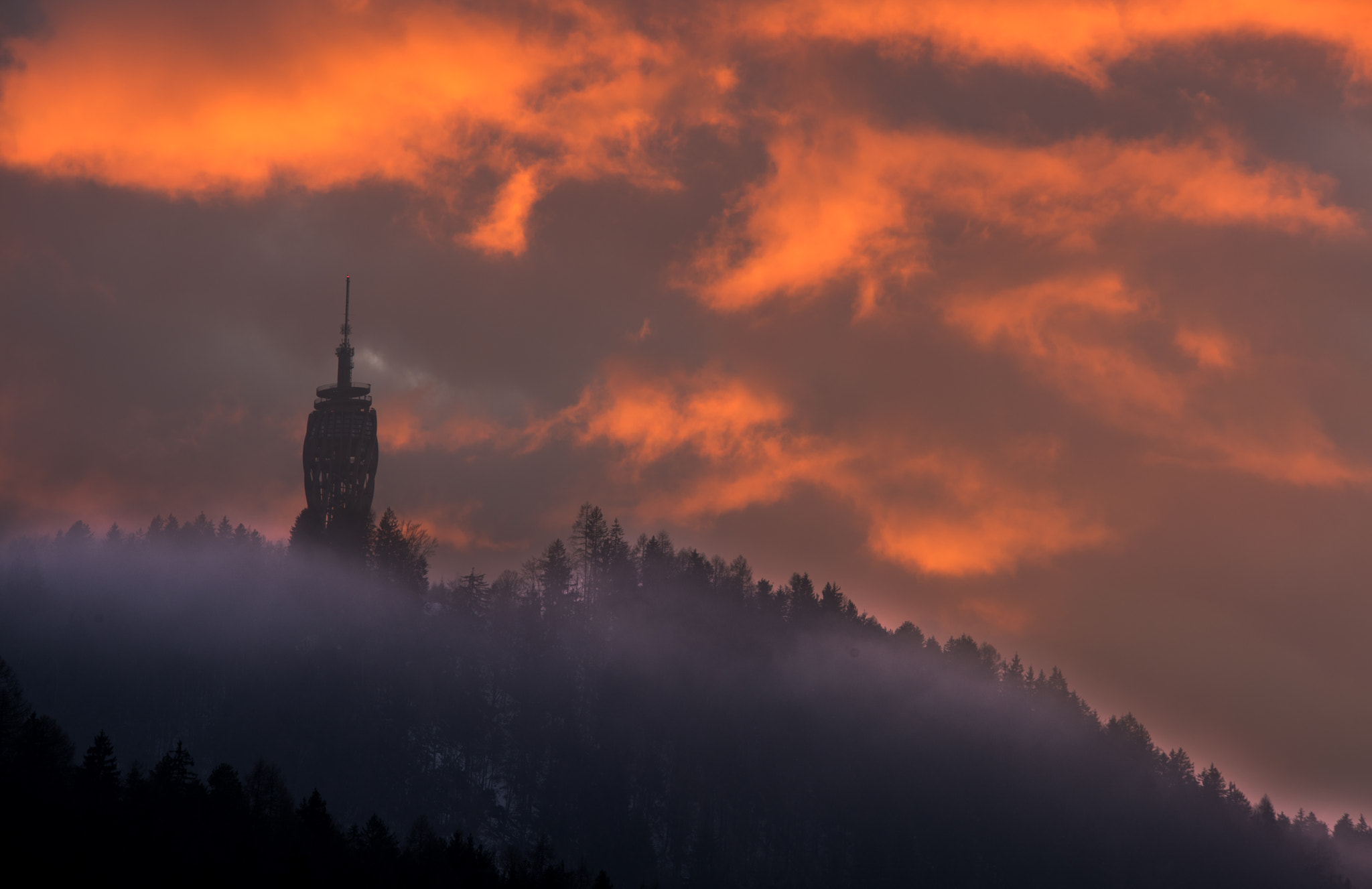 Nikon D810 + Sigma 70-200mm F2.8 EX DG OS HSM sample photo. Pyramidenkogel photography