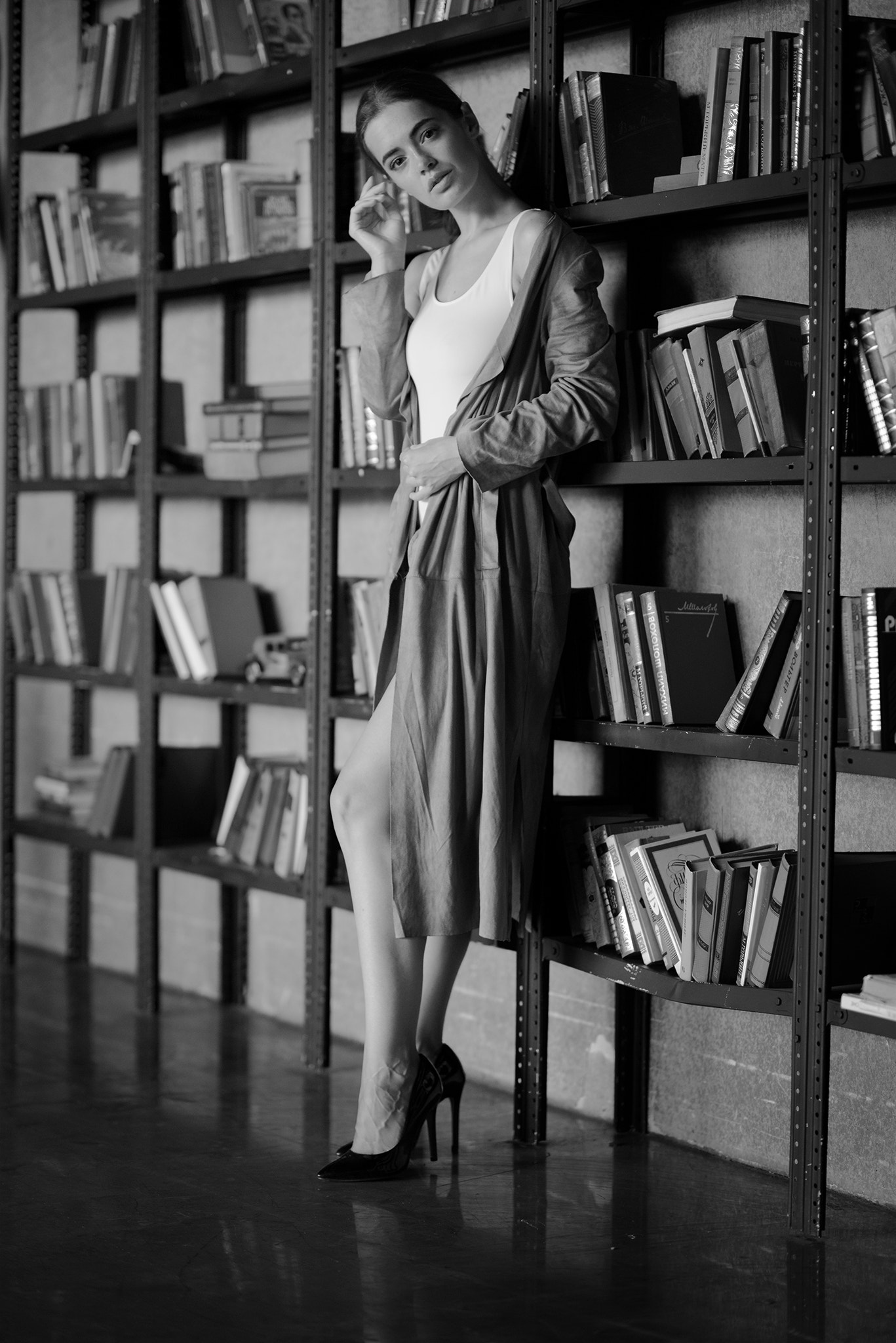 Nikon D810 + Nikon AF-S Nikkor 85mm F1.4G sample photo. Seduction @ the library photography