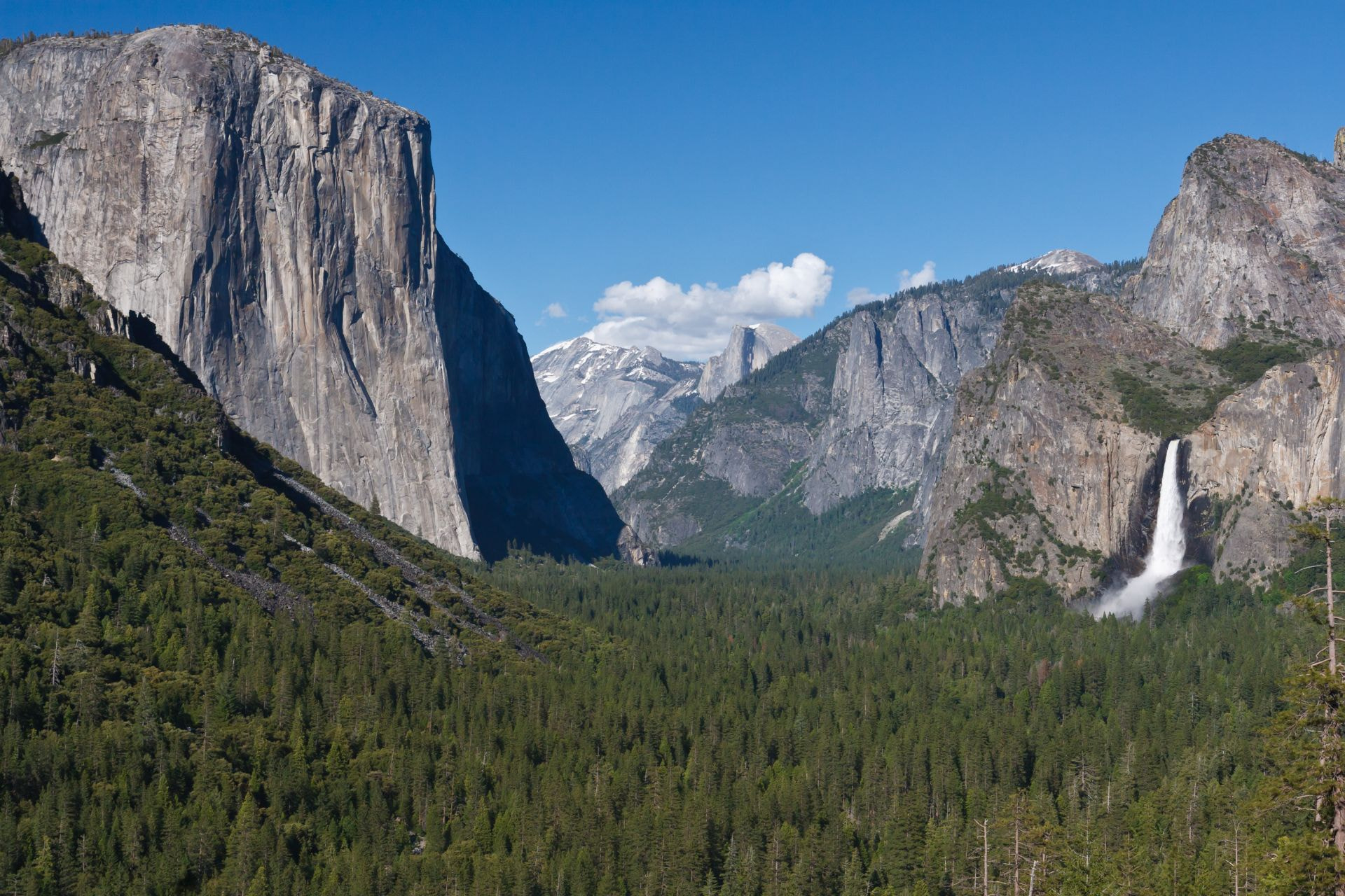 Canon EOS 30D sample photo. Tunnel view photography