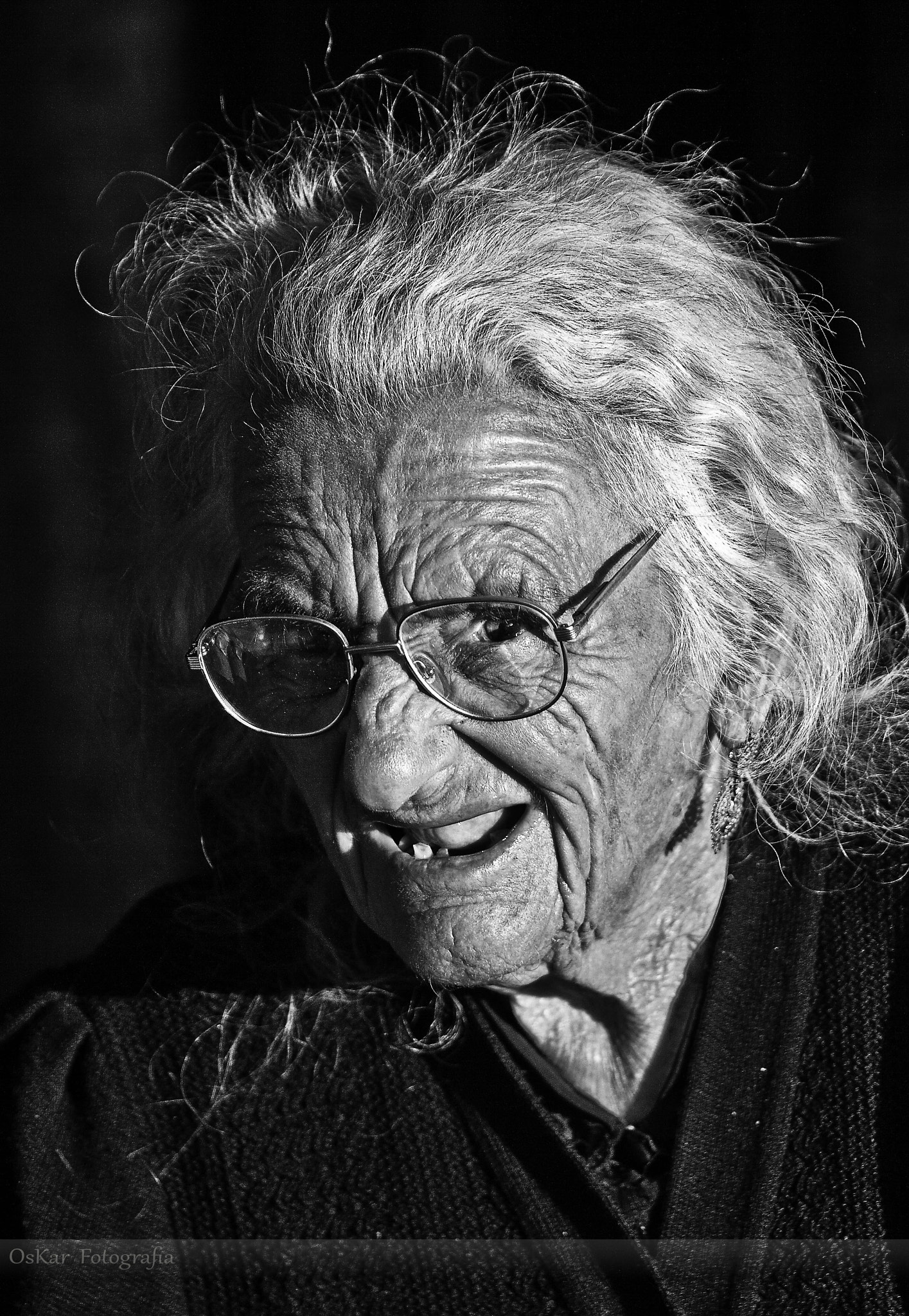 Canon EOS 5D sample photo. Old woman  photography