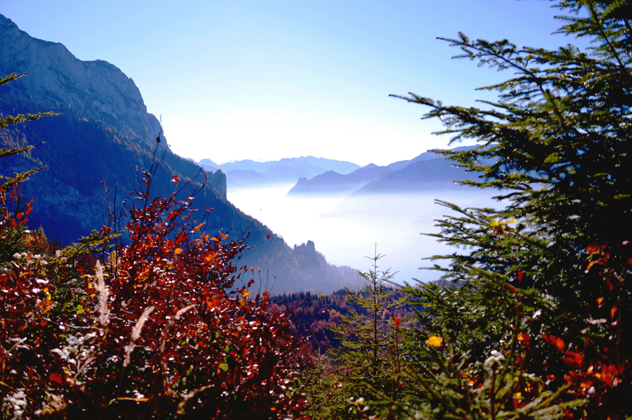Sony DT 18-135mm F3.5-5.6 SAM sample photo. Traunsee photography