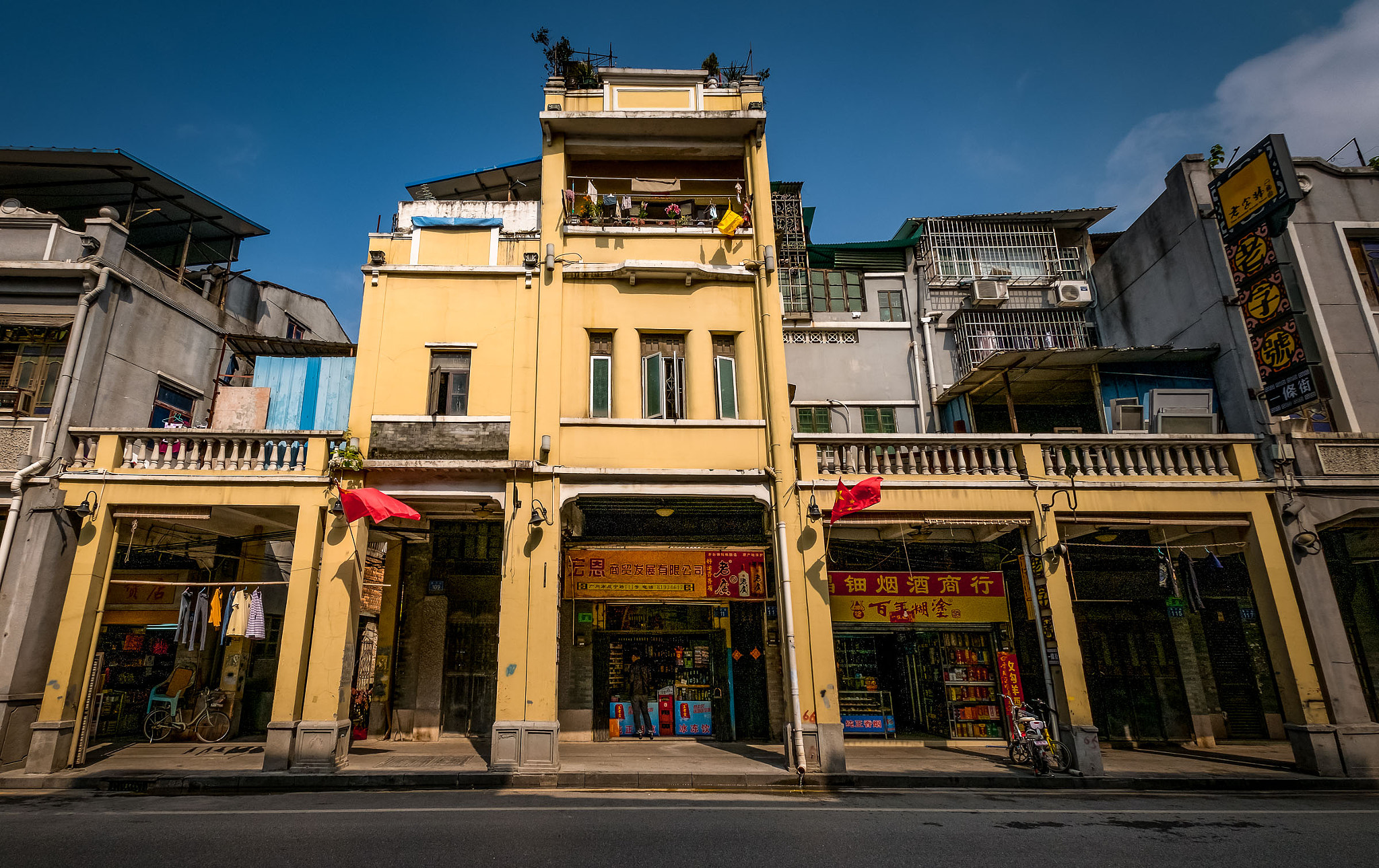 Fujifilm X-Pro2 + Fujifilm XF 10-24mm F4 R OIS sample photo. 广州老城区4 photography