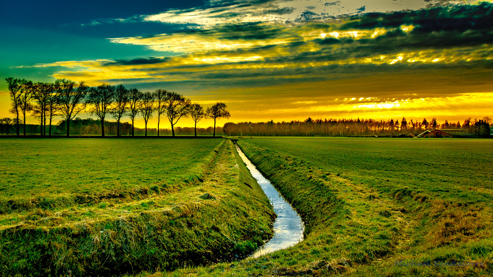 Sigma 18-250mm F3.5-6.3 DC OS HSM sample photo. Greetings from holland photography