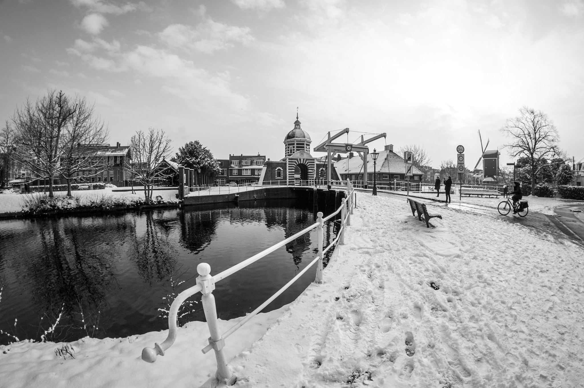 Nikon D300S sample photo. Morspoort leiden - fisheye photography