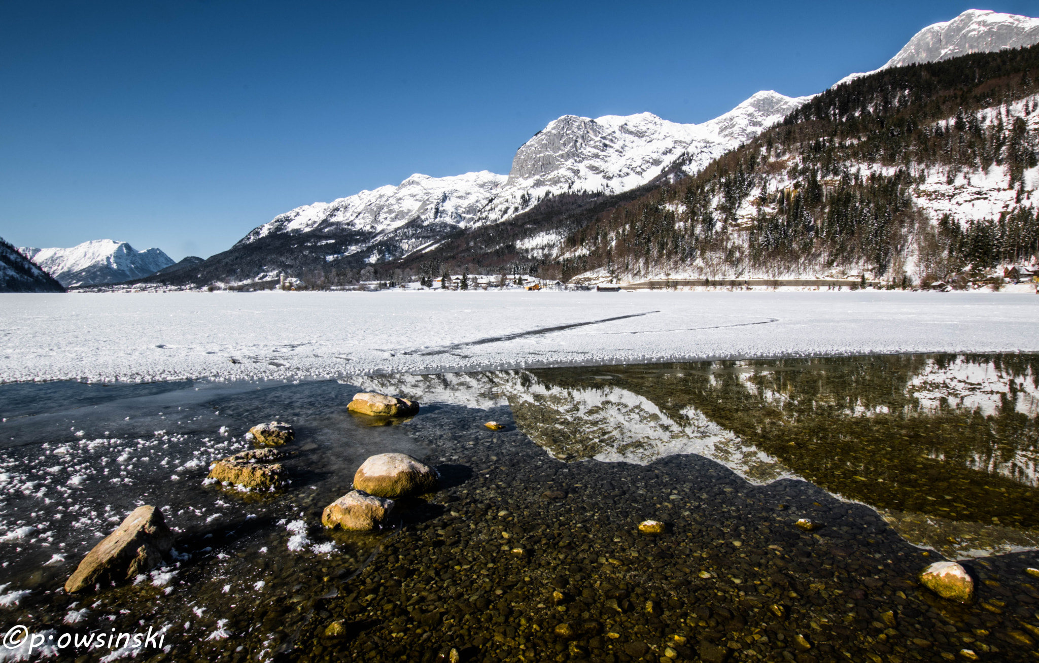 Nikon D5300 + Sigma 10-20mm F3.5 EX DC HSM sample photo. View of lake grundlsee with mountains / austria photography