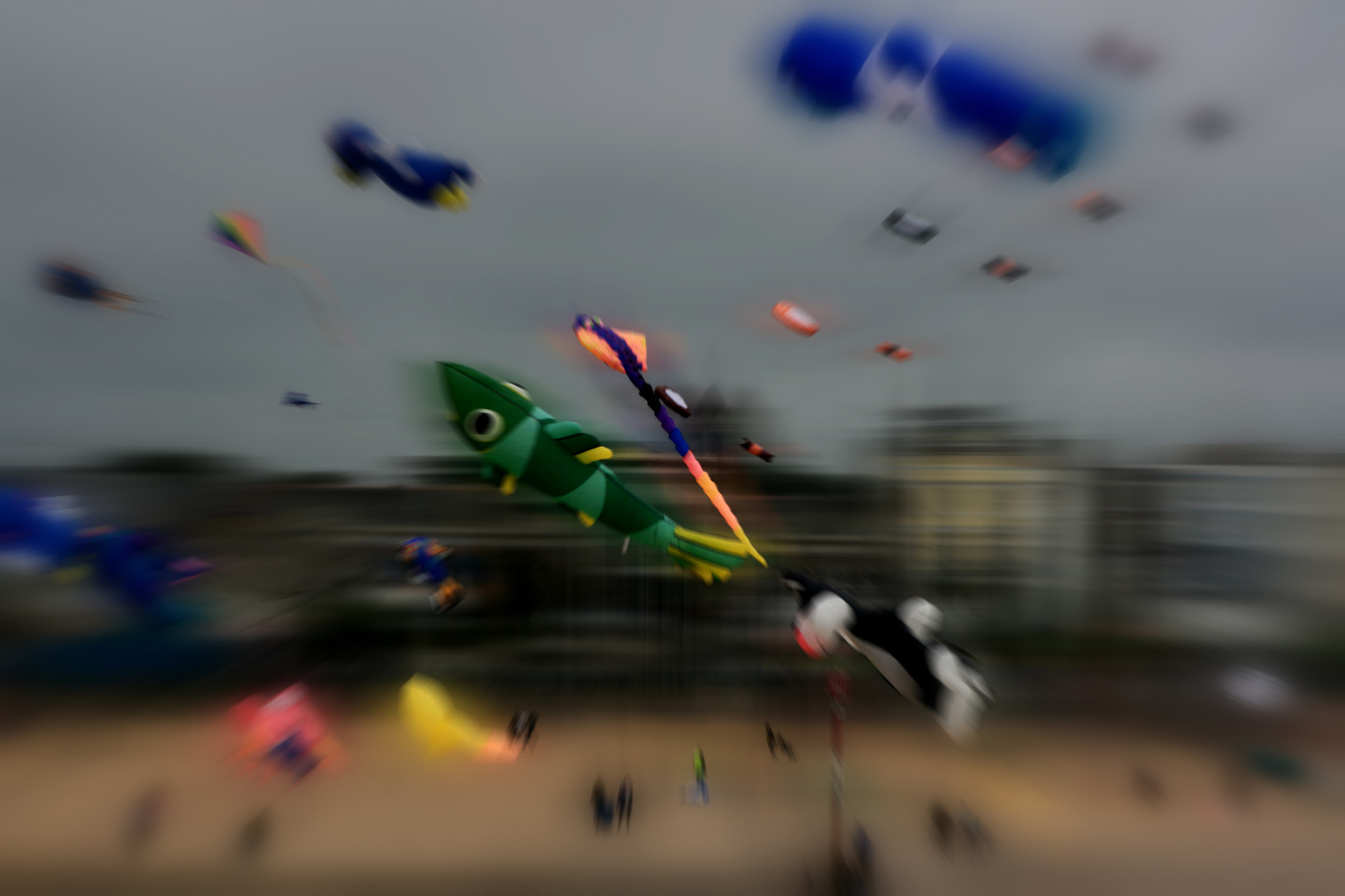 Canon EOS 400D (EOS Digital Rebel XTi / EOS Kiss Digital X) sample photo. Lets go fly a kite photography