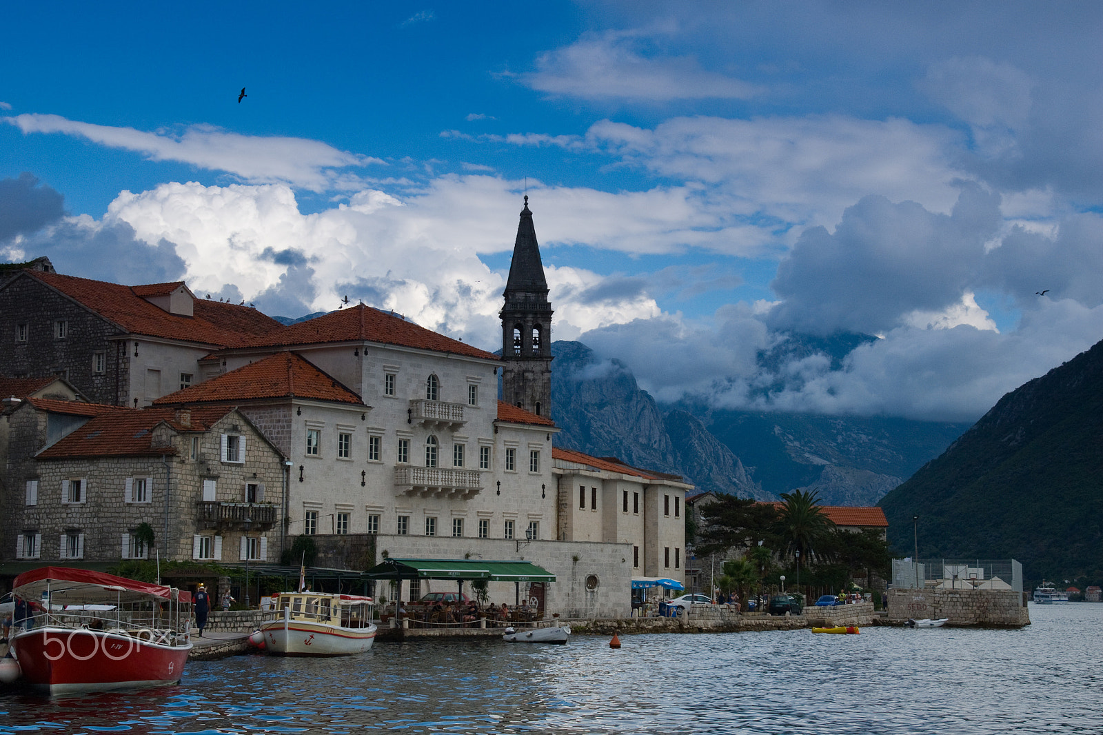 Nikon AF-S Nikkor 24-120mm F4G ED VR sample photo. Town of perast photography