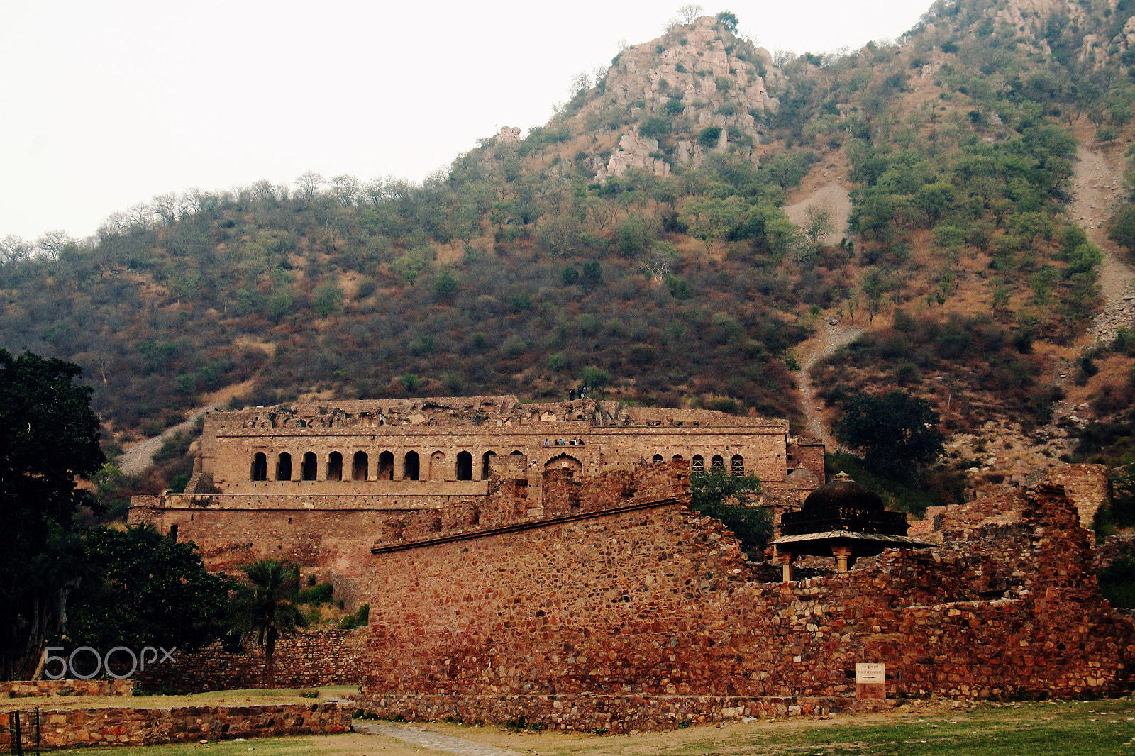 Canon EOS 1100D (EOS Rebel T3 / EOS Kiss X50) sample photo. Historic ruins of bhangarh photography
