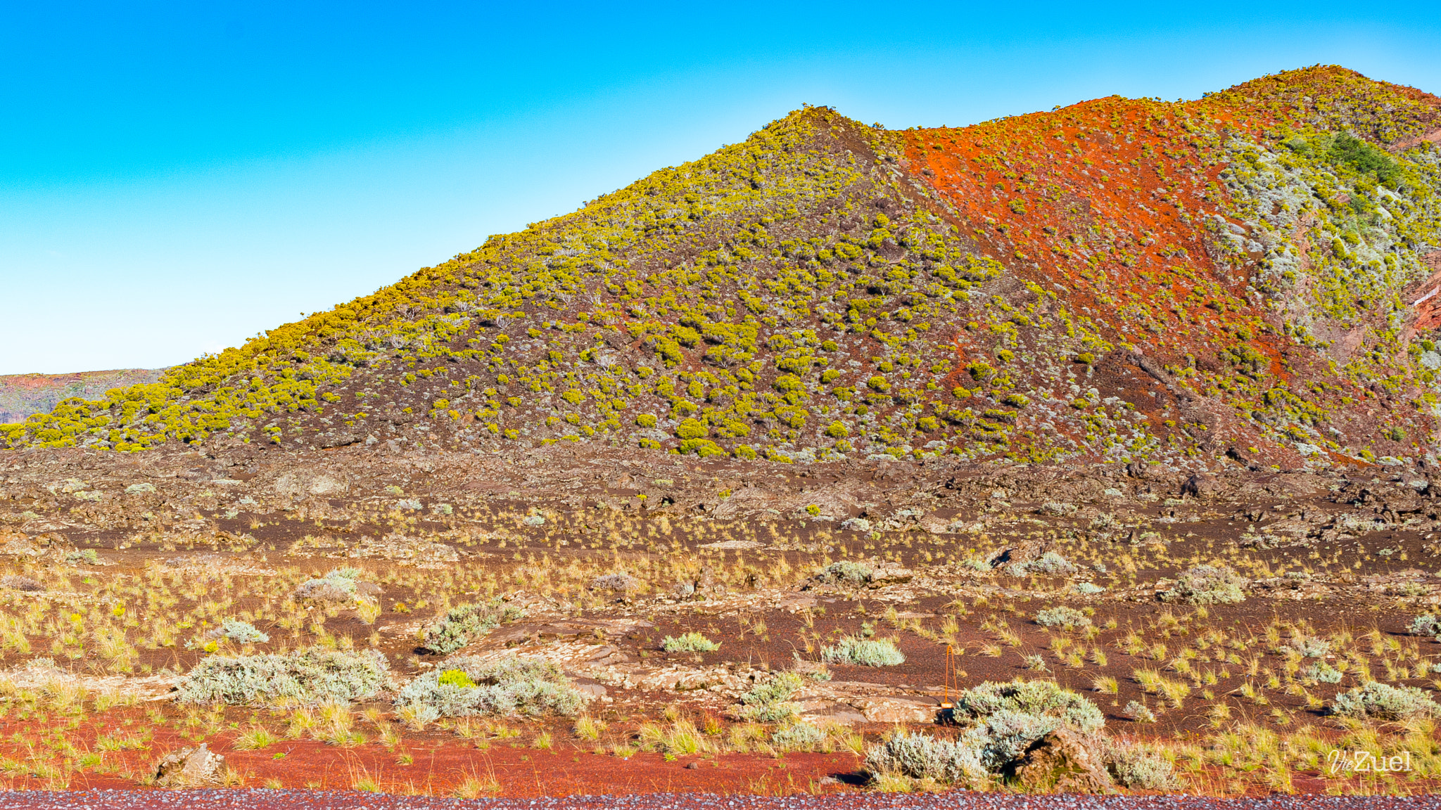 Nikon AF-S DX Micro Nikkor 40mm F2.8 sample photo. Piton de la fournaise - volcan photography