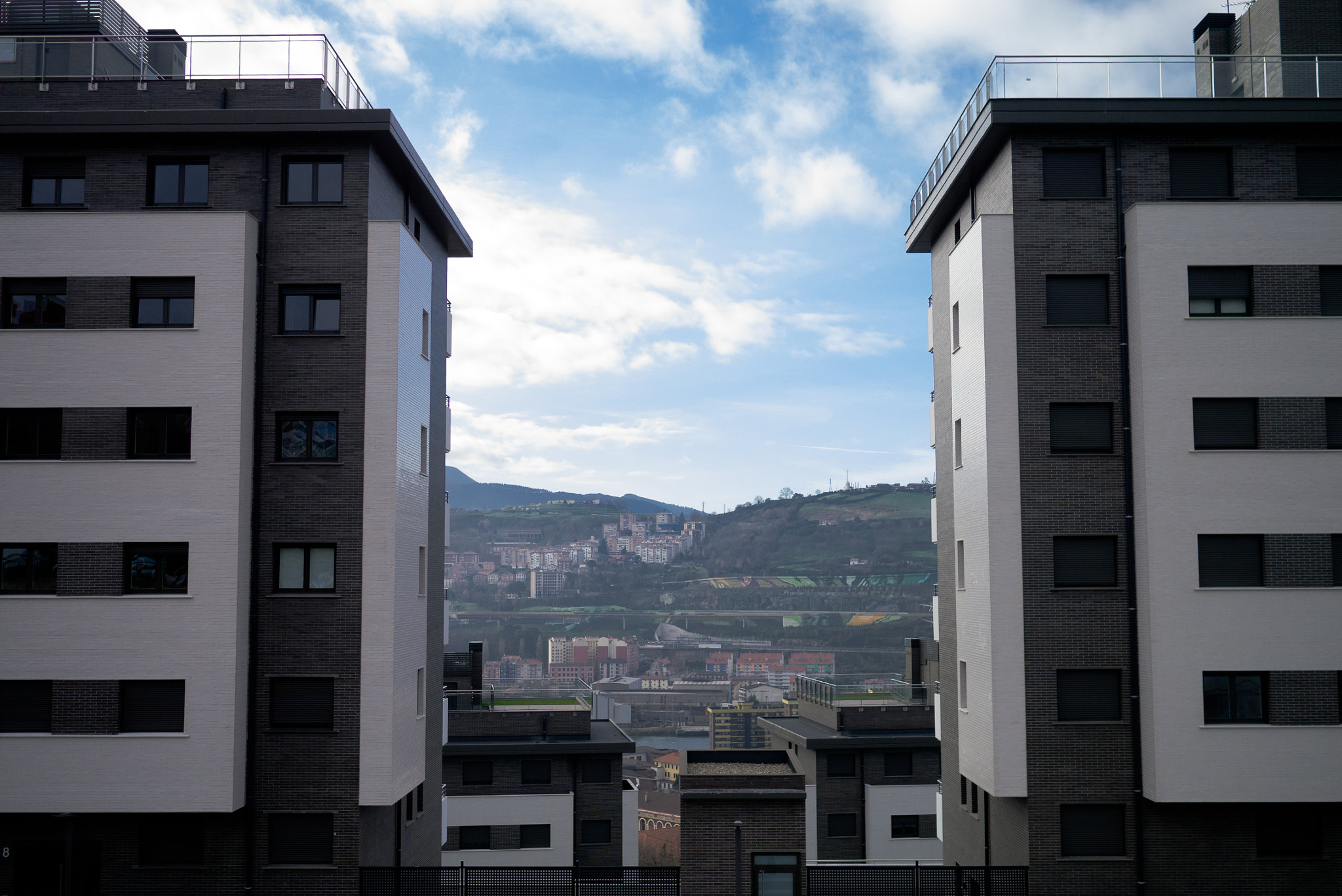 Panasonic Lumix DMC-GX1 + Panasonic Lumix G 20mm F1.7 ASPH sample photo. Bilbao, deusto photography