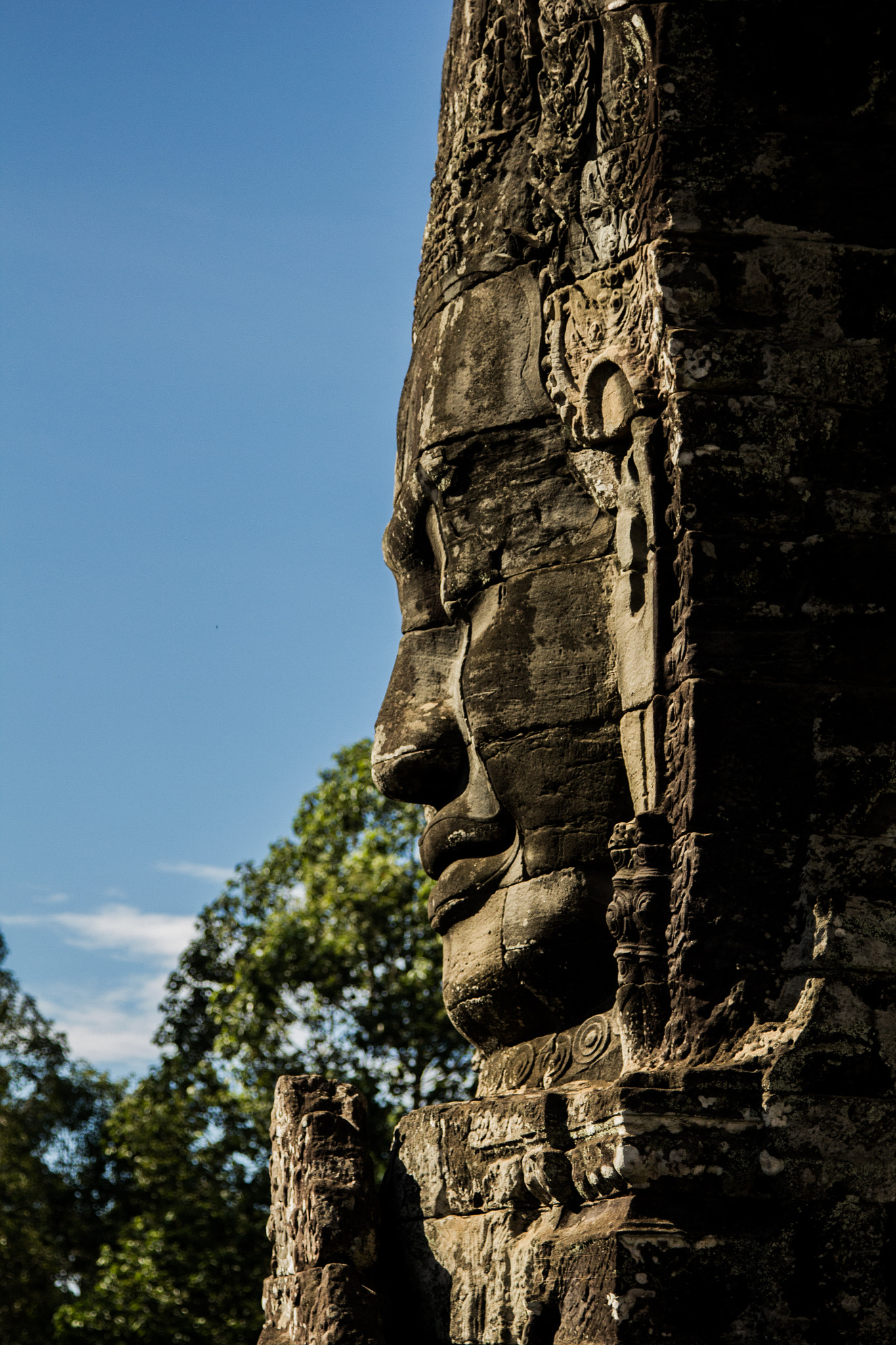 Canon EOS 550D (EOS Rebel T2i / EOS Kiss X4) + Canon EF 24-105mm F4L IS USM sample photo. The face of buddha photography