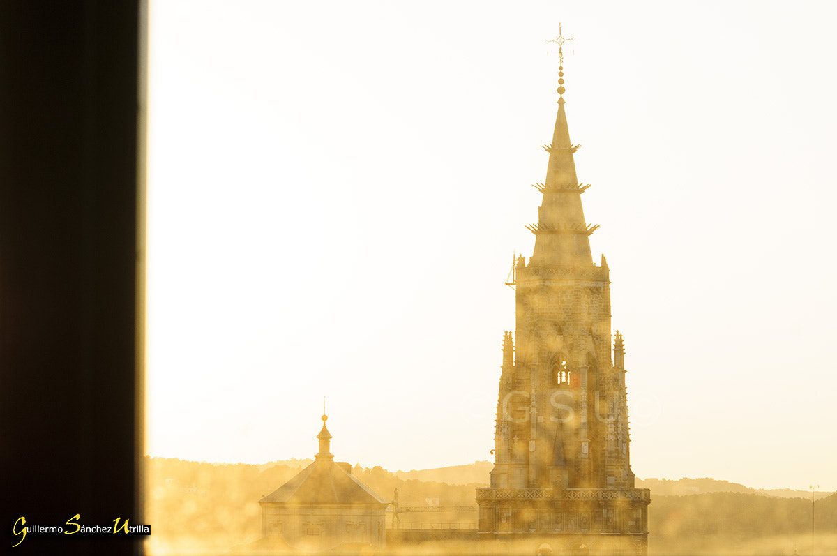 Sony DT 55-200mm F4-5.6 SAM sample photo. Catedral tras la ventana photography
