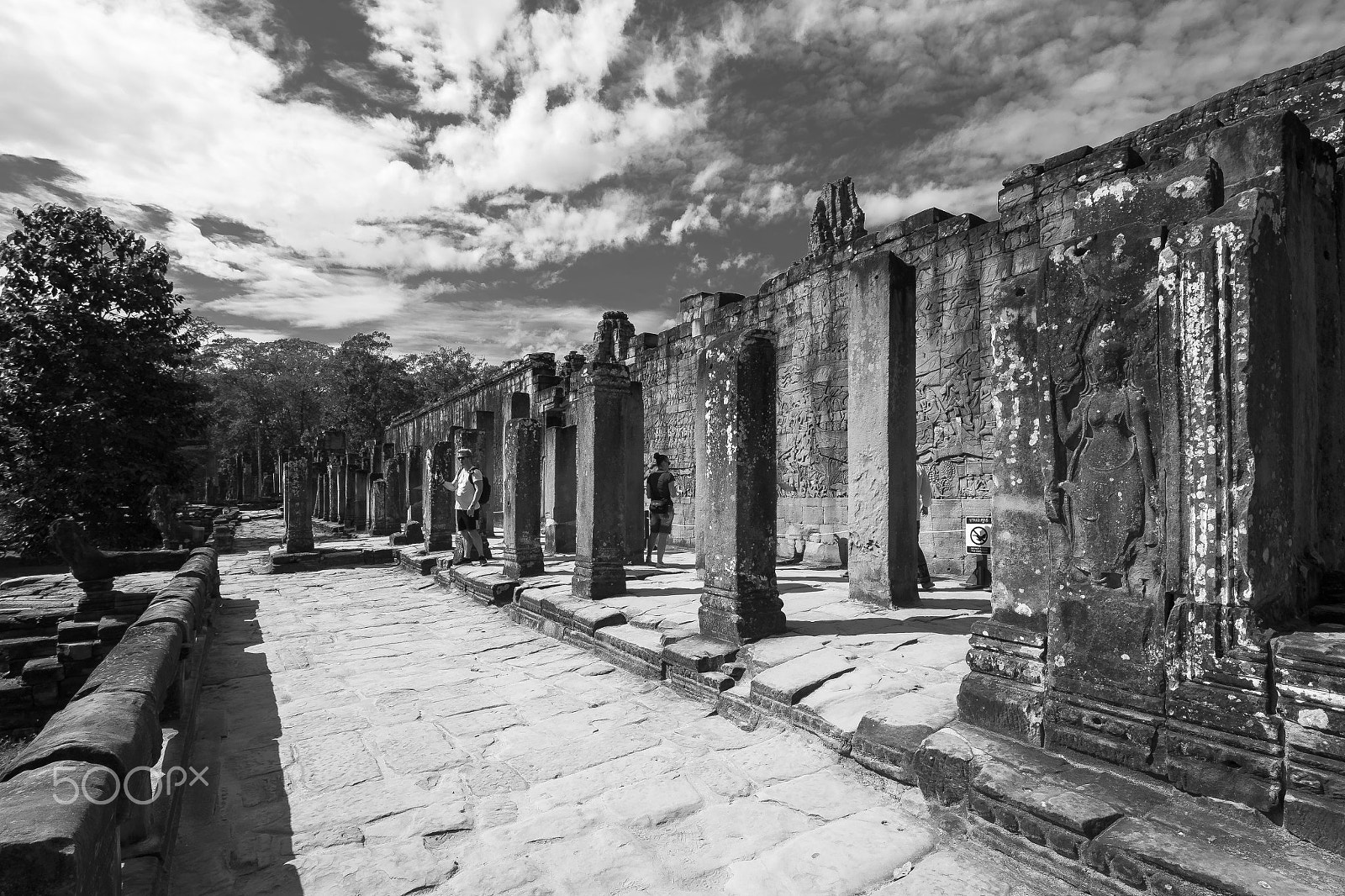 Canon TS-E 17mm F4L Tilt-Shift sample photo. Bayan temple photography