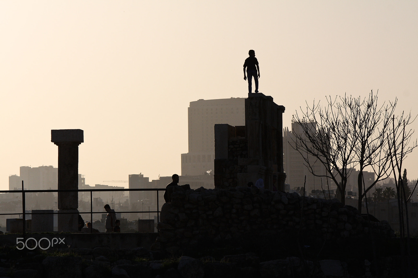 Canon EOS 450D (EOS Rebel XSi / EOS Kiss X2) sample photo. What is ahead?... photography