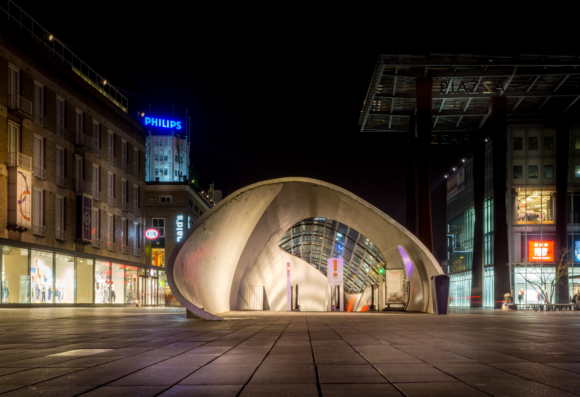 ZEISS Batis 25mm F2 sample photo. Eindhoven photography