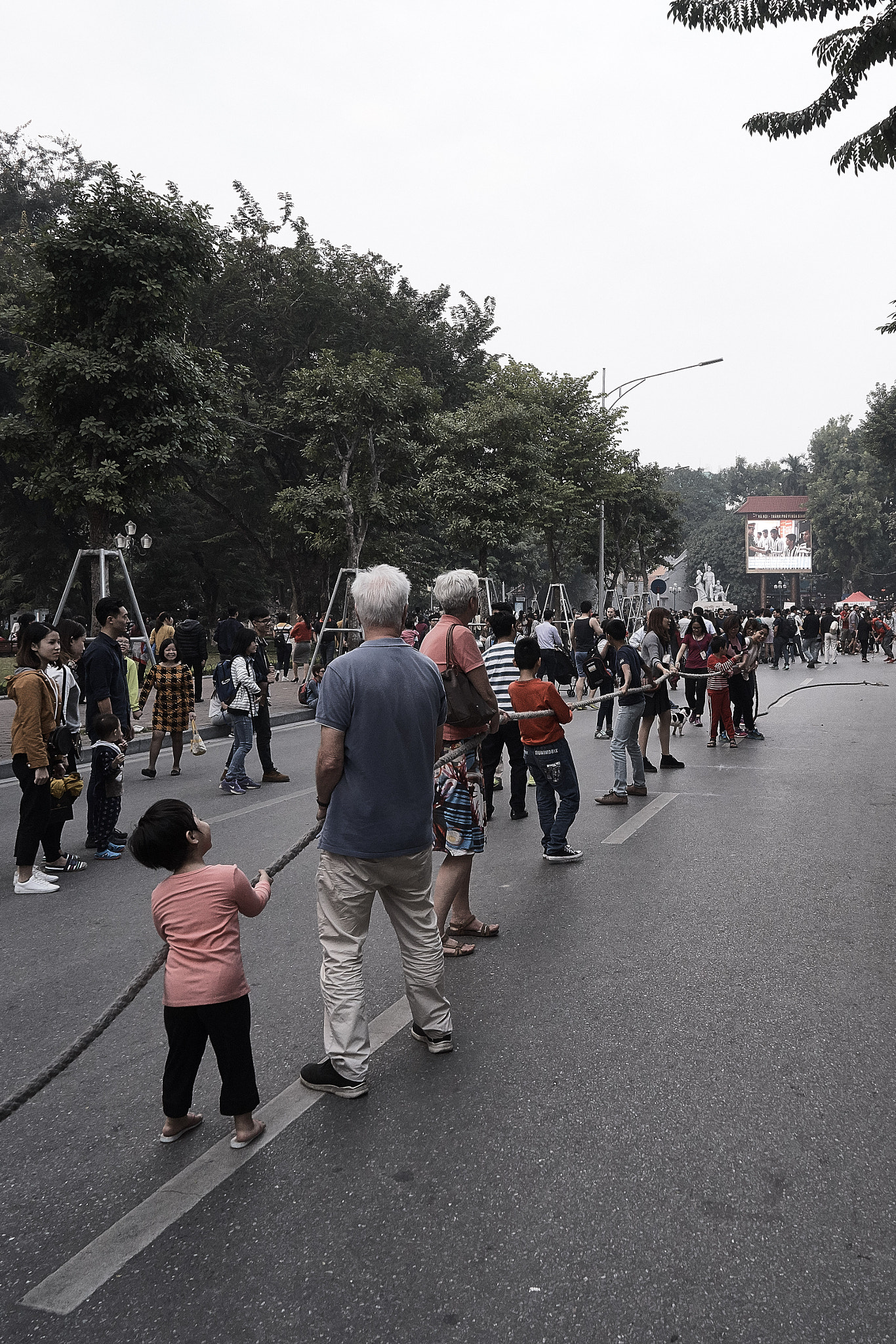 Sony a7 sample photo. Niño canoso, grey haired boy photography