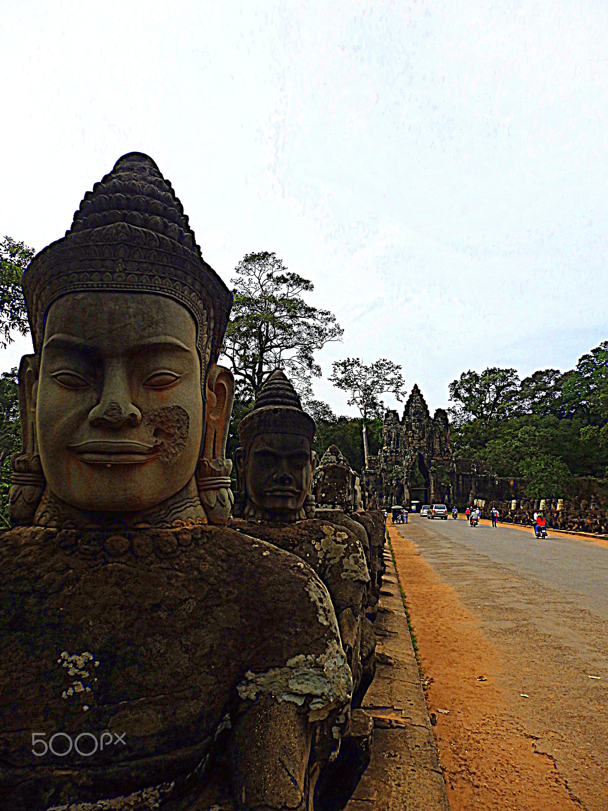 Olympus SZ-16,DZ-105 sample photo. Bridge guardians of angkor thom photography