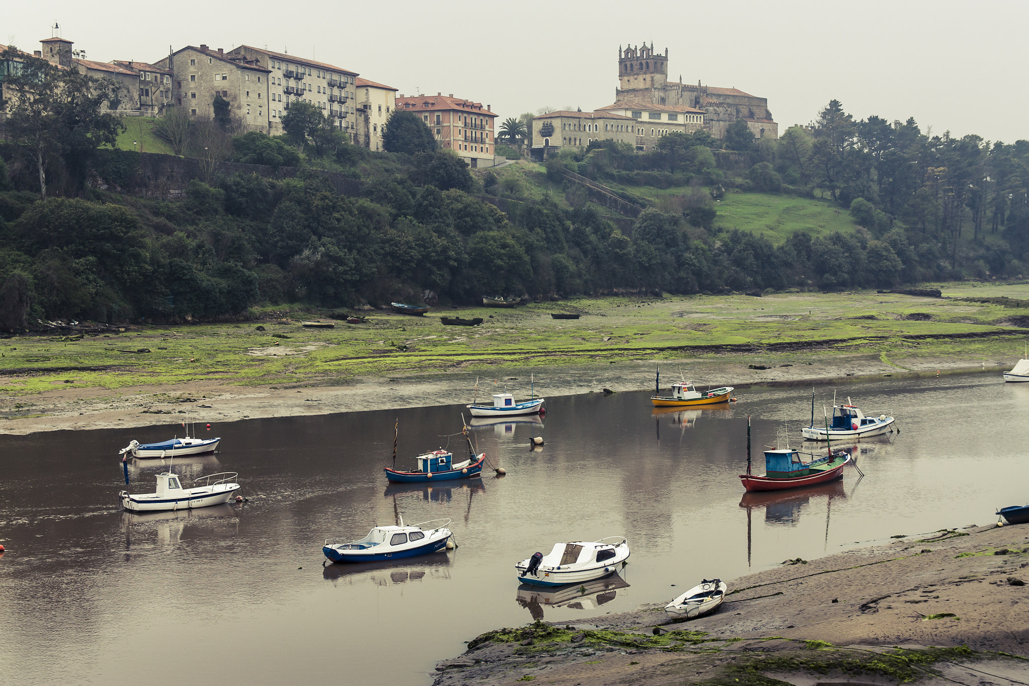 Canon EF-S 17-55mm F2.8 IS USM sample photo. San vicente de la barquera photography