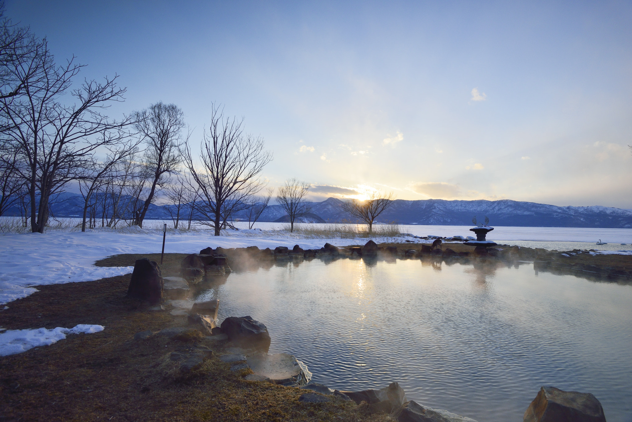 Nikon AF-S Nikkor 17-35mm F2.8D ED-IF sample photo. Kussharo lake photography