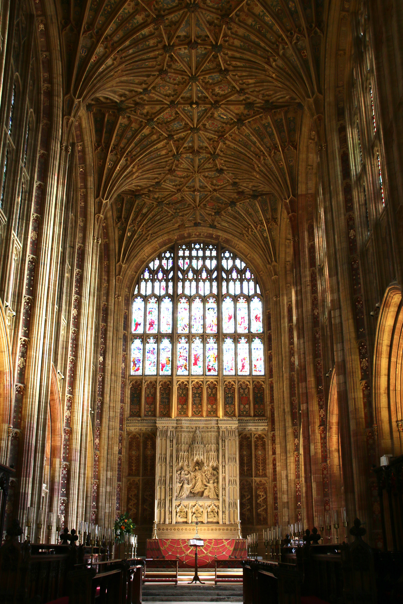 Sigma 18-250mm F3.5-6.3 DC OS HSM sample photo. Sherborne abbey photography