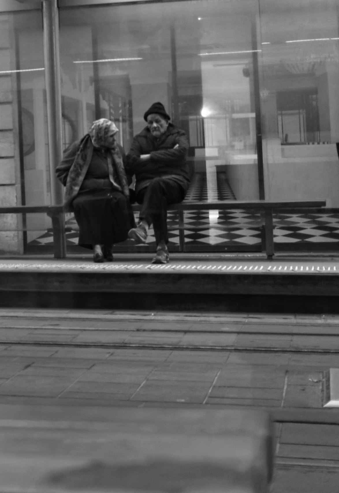 Canon EF-S 24mm F2.8 STM sample photo. Bordeaux street photography