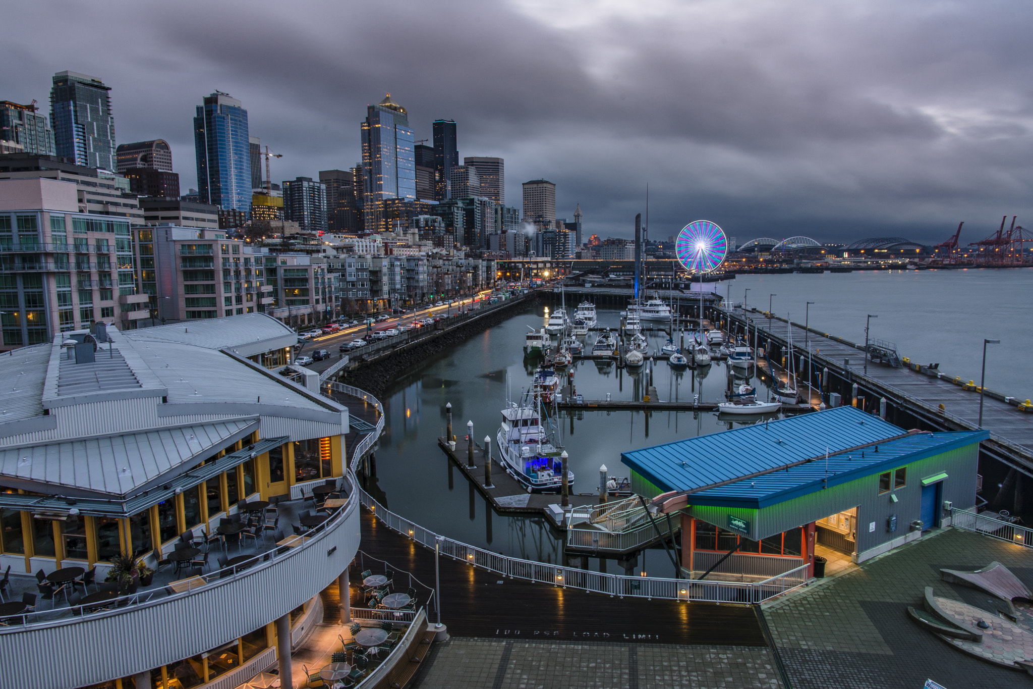 Nikon D7200 sample photo. Seattle waterfront after sunset photography