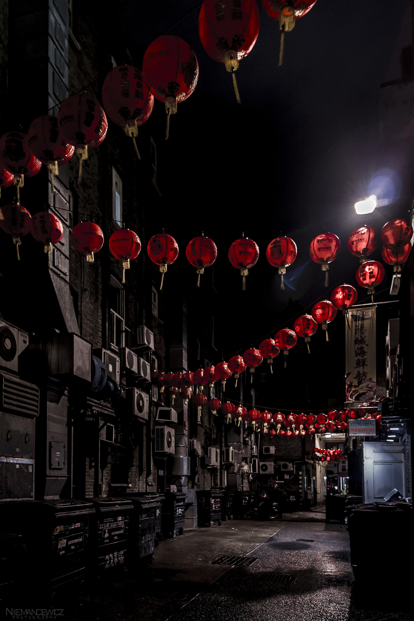 Sony Alpha DSLR-A500 sample photo. The other side of chinatown photography