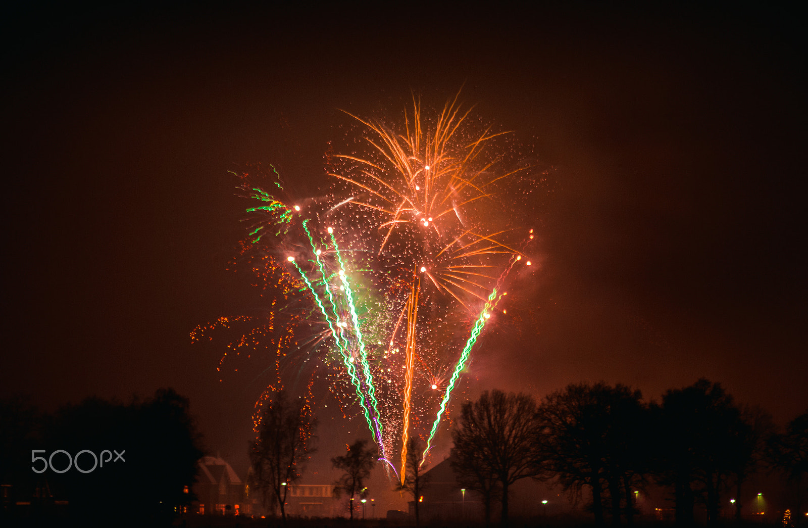 Sigma 70-300mm F4-5.6 APO DG Macro sample photo. Fireworks photography