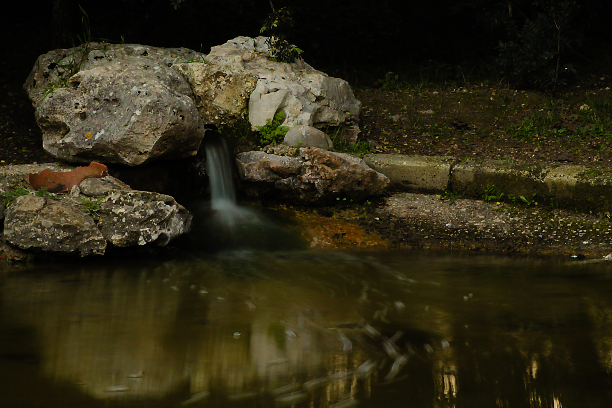 Canon EOS 1100D (EOS Rebel T3 / EOS Kiss X50) sample photo. Stream photography