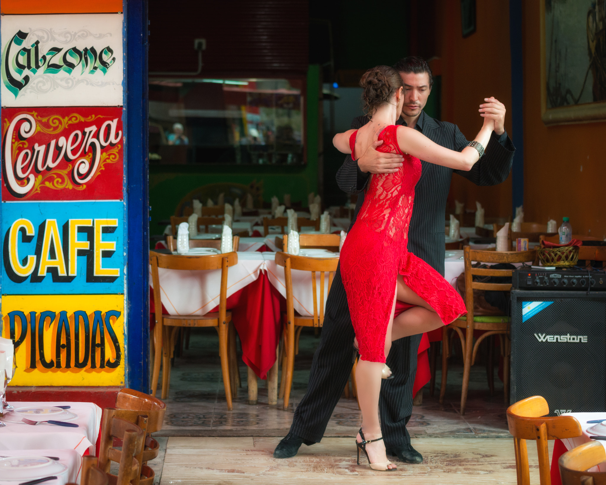 Nikon AF-S Nikkor 70-200mm F4G ED VR sample photo. Tango dancers, la boca, buenos aires photography