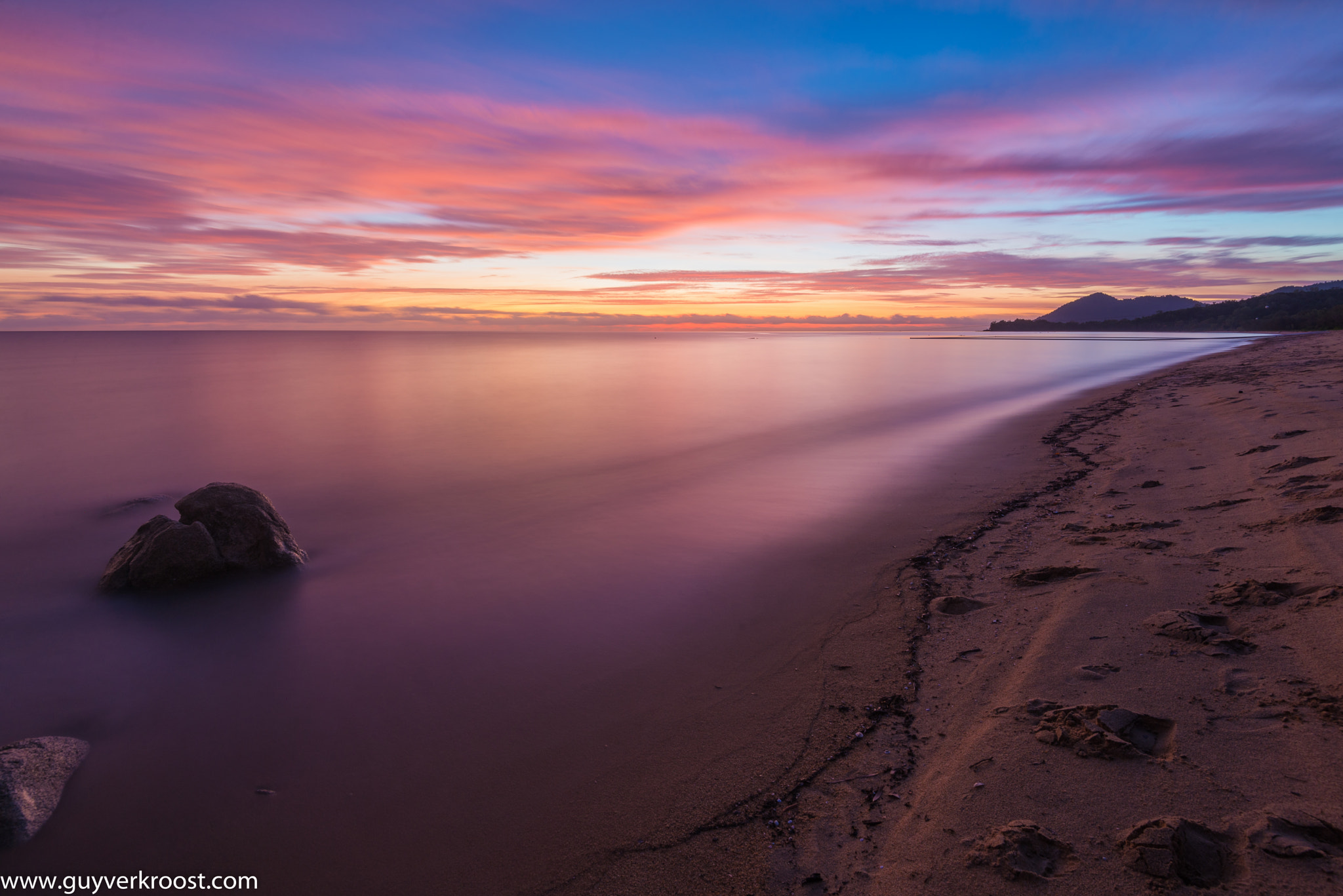 Nikon AF-S Nikkor 16-35mm F4G ED VR sample photo. Bramston beach photography