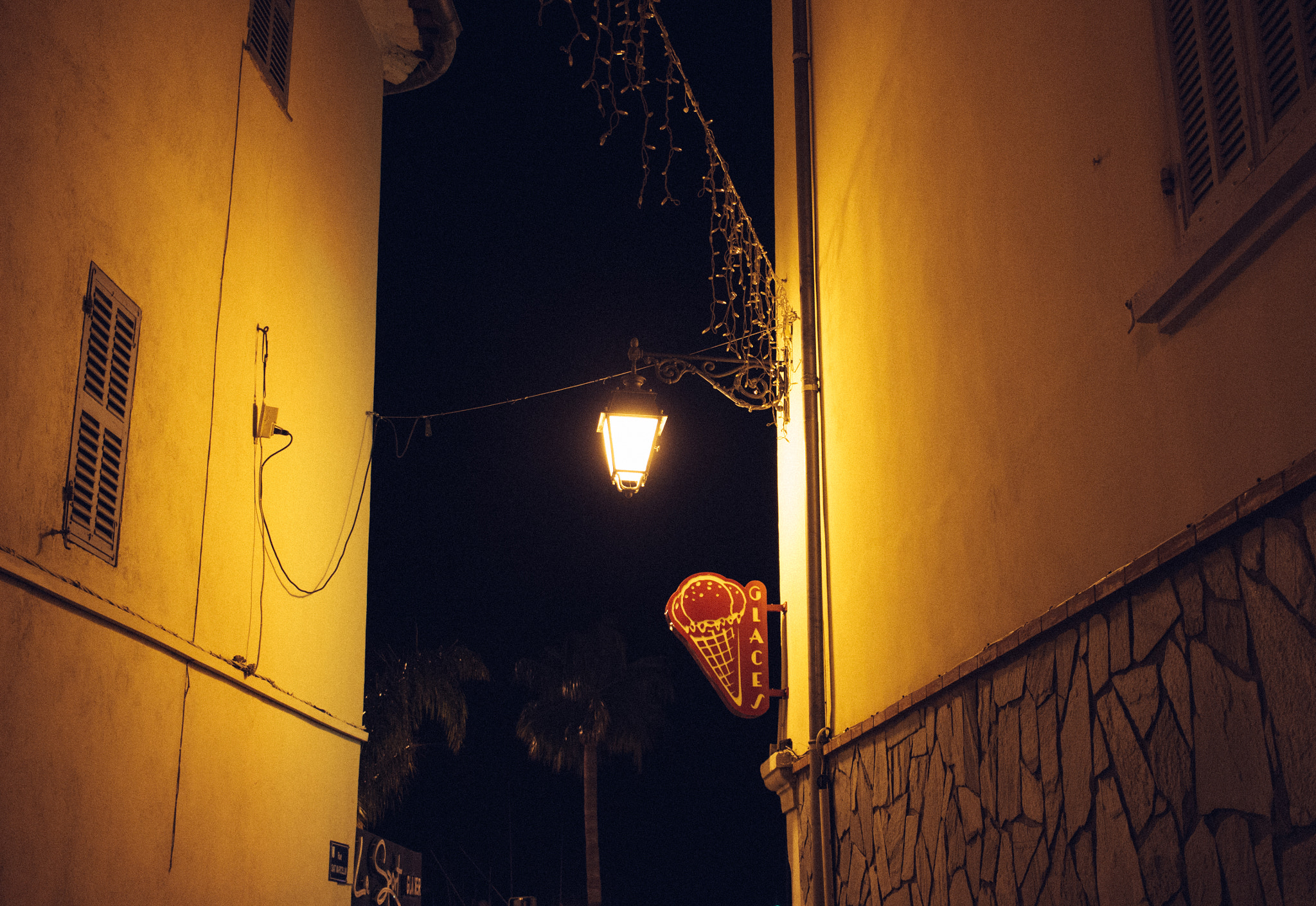Canon EF-S 24mm F2.8 STM sample photo. Glaces photography