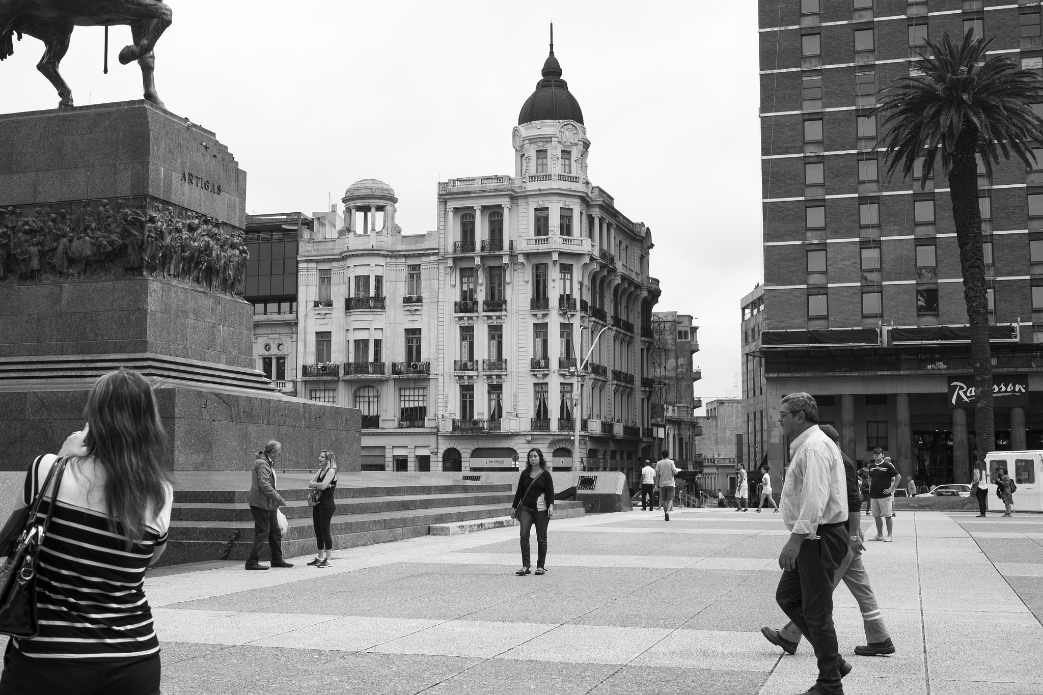 Fujifilm X-T10 sample photo. Praça independencia photography