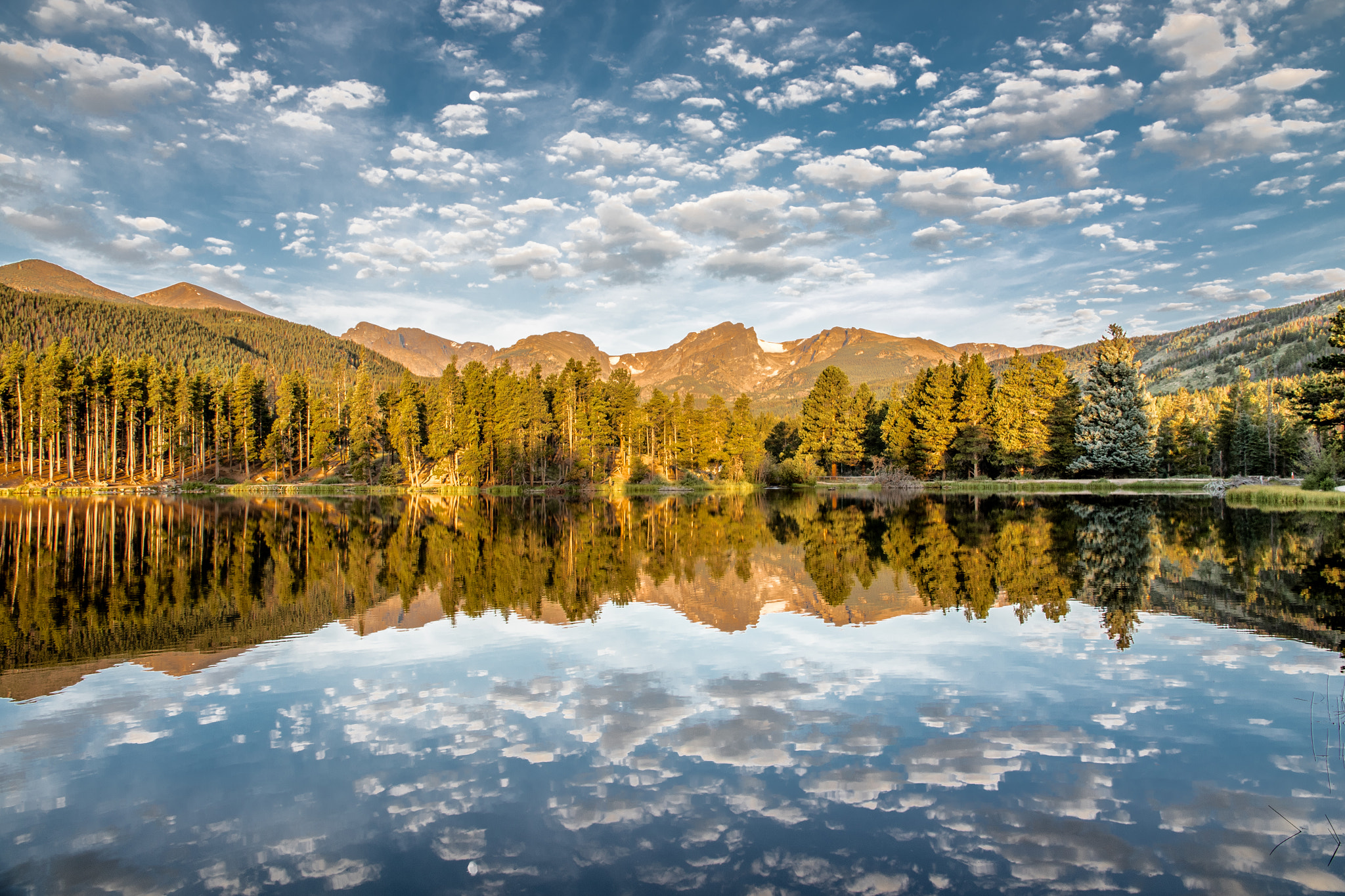 Canon EOS 7D Mark II + Canon EF-S 15-85mm F3.5-5.6 IS USM sample photo. Sprague lake in the rocky mountain national park photography