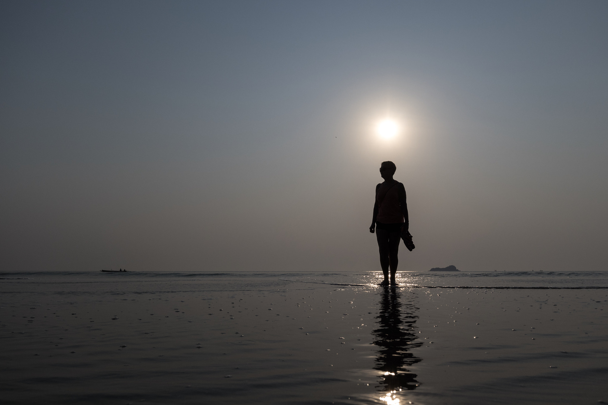 Canon EF-M 11-22mm F4-5.6 IS STM sample photo. Early morning walk on khao takiab beach thailand photography