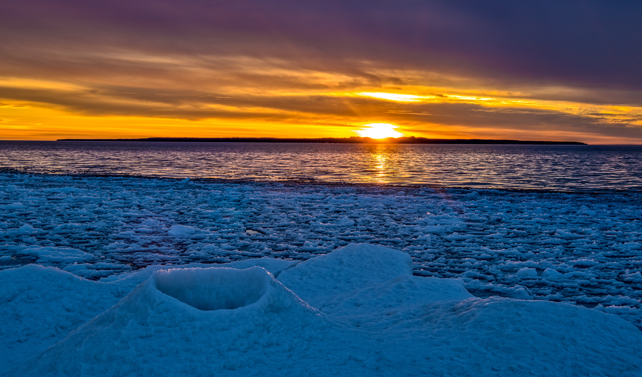 Nikon AF Nikkor 24-85mm F2.8-4D IF sample photo. Island sunset photography