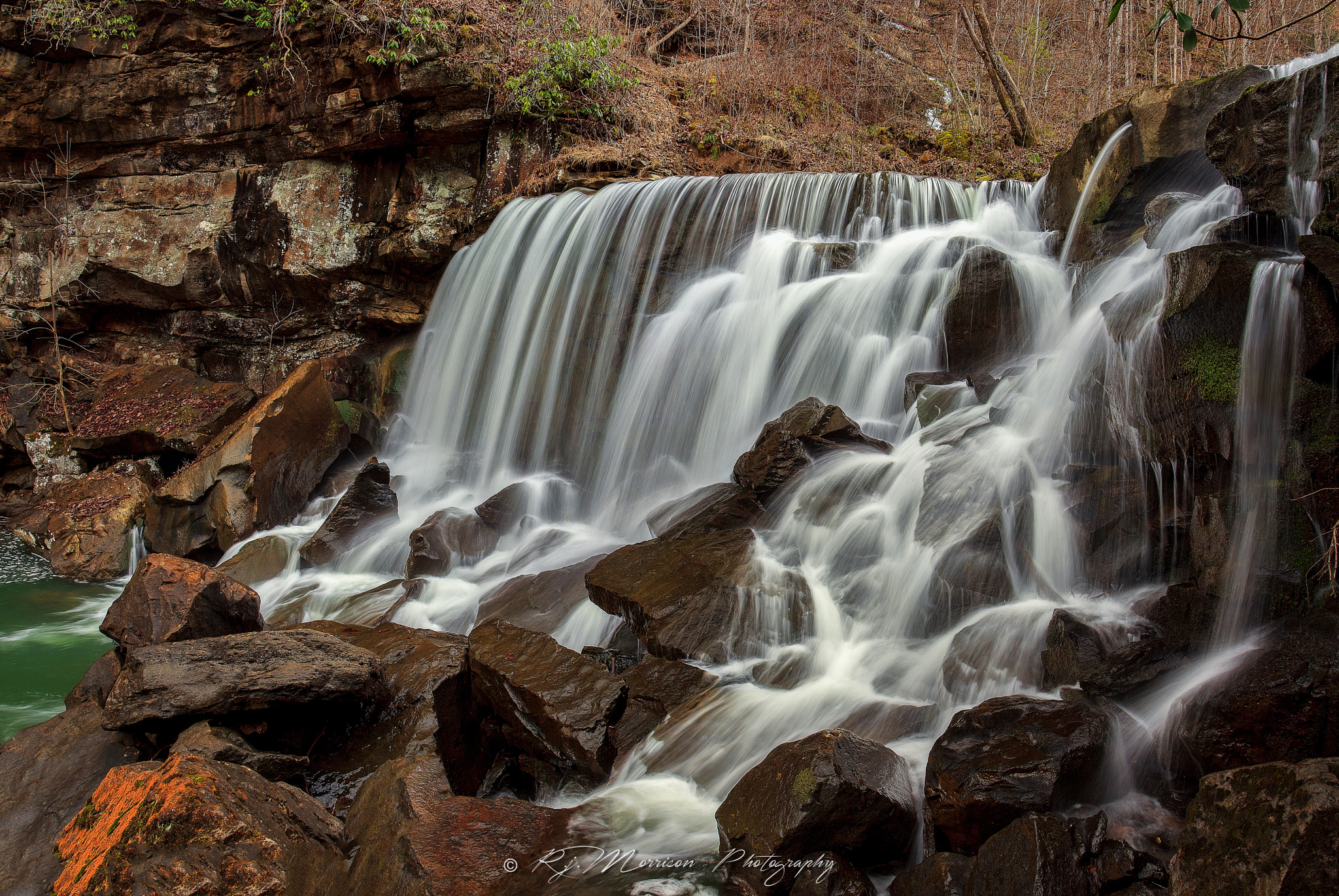 Canon EOS 600D (Rebel EOS T3i / EOS Kiss X5) + Canon EF 17-40mm F4L USM sample photo. Wolf creek falls  photography