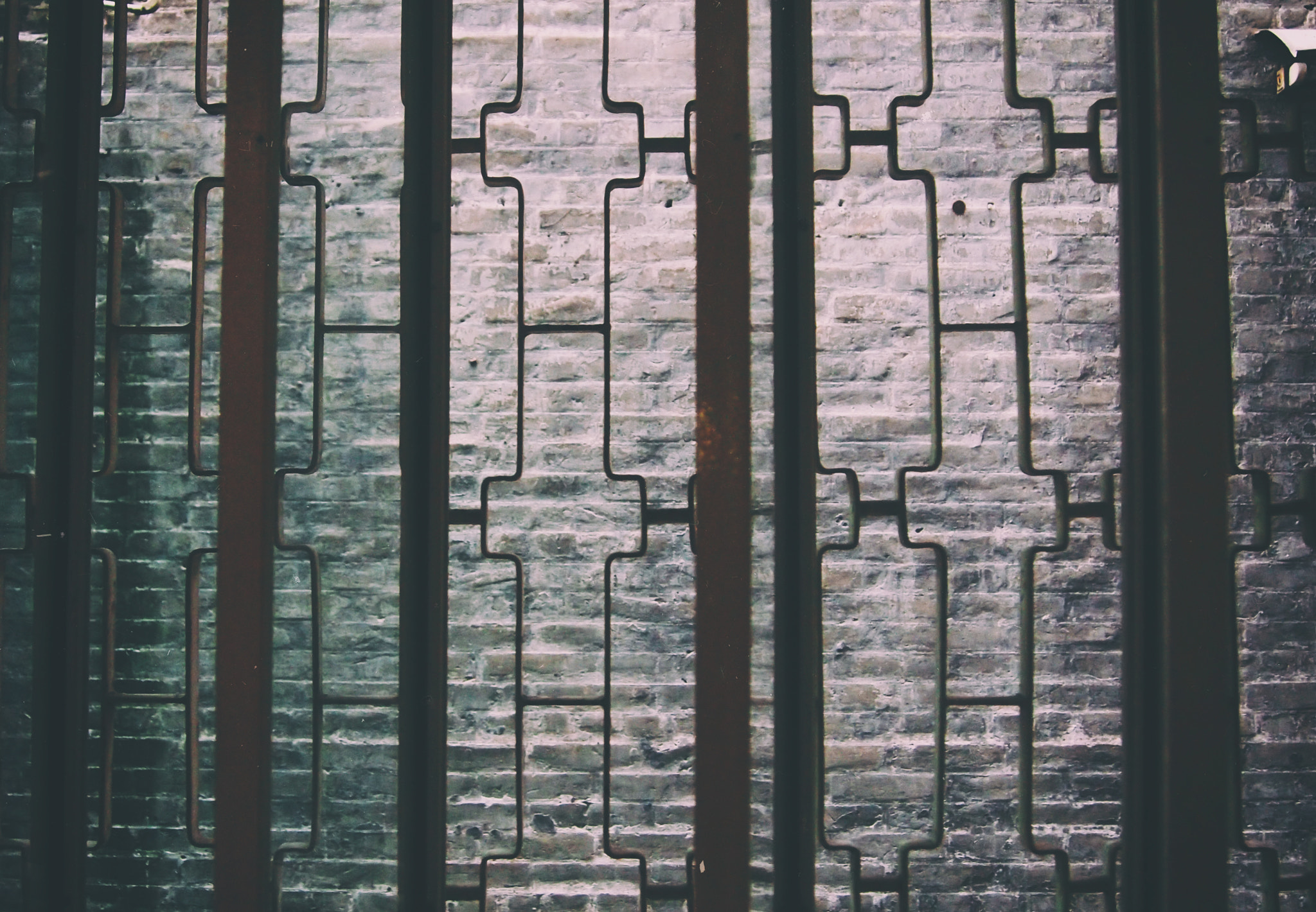 Olympus PEN E-PM1 sample photo. Window grills photography