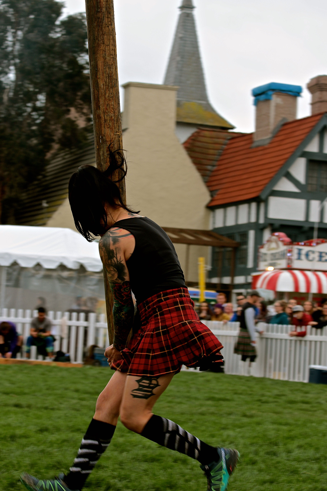 Canon EF 70-300mm F4-5.6 IS USM sample photo. Scottish highland games photography