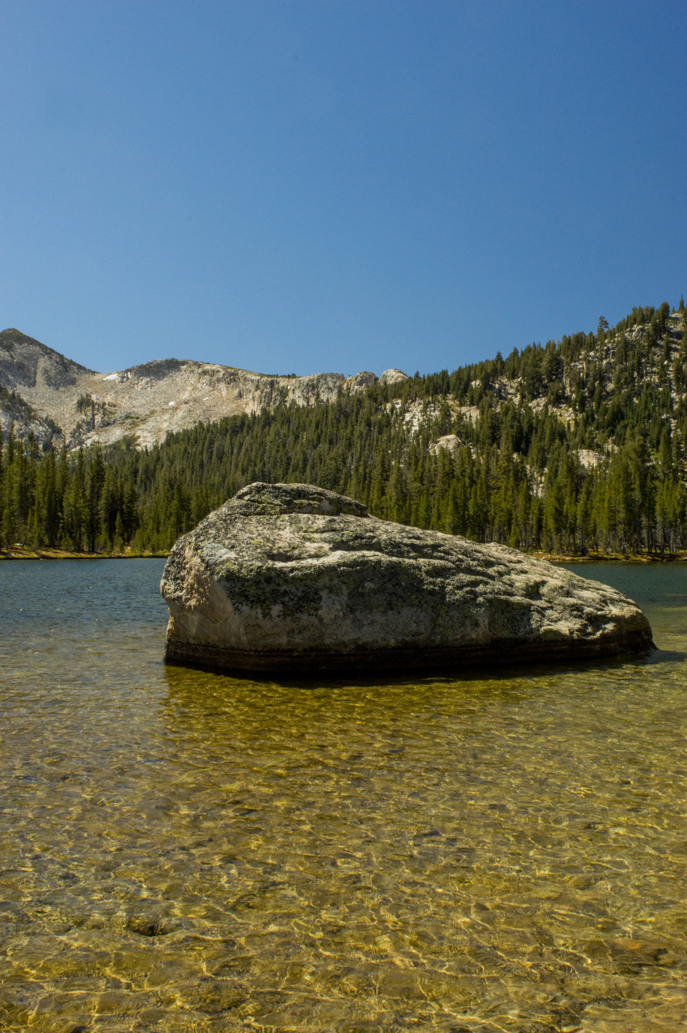 Nikon D3200 sample photo. Rock and a clear place photography