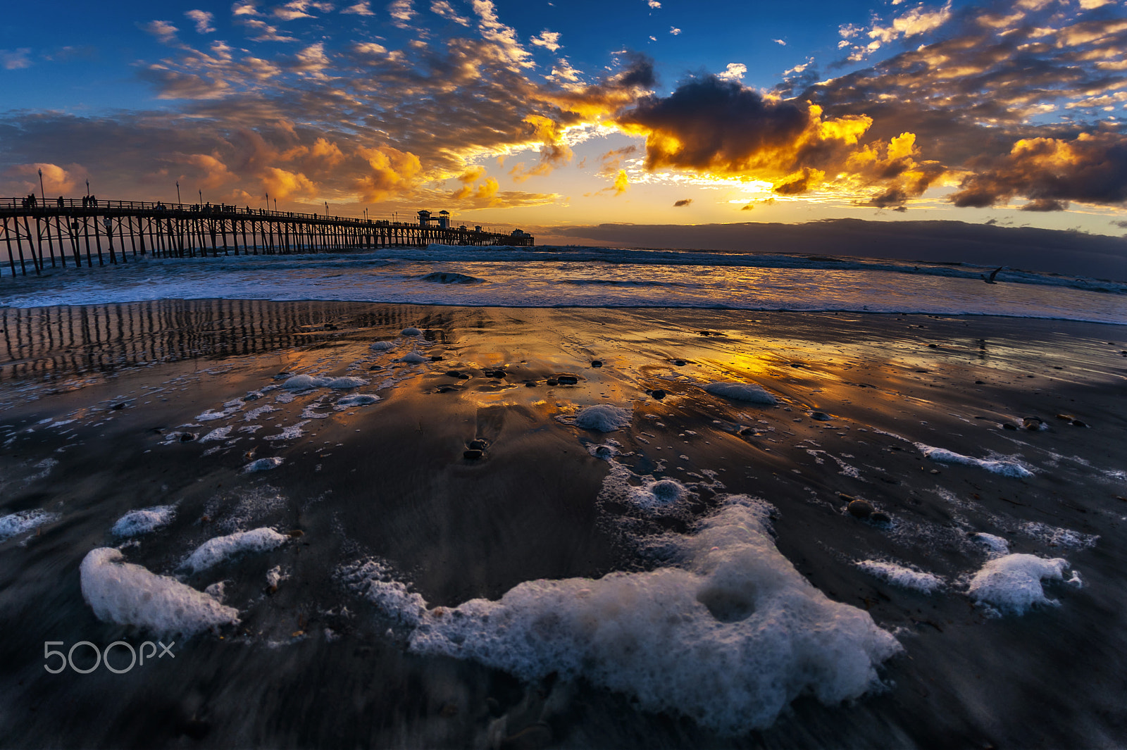 Nikon D700 + Sigma 15mm F2.8 EX DG Diagonal Fisheye sample photo. Sunset at the pier in oceanside - february 19, 2017 photography